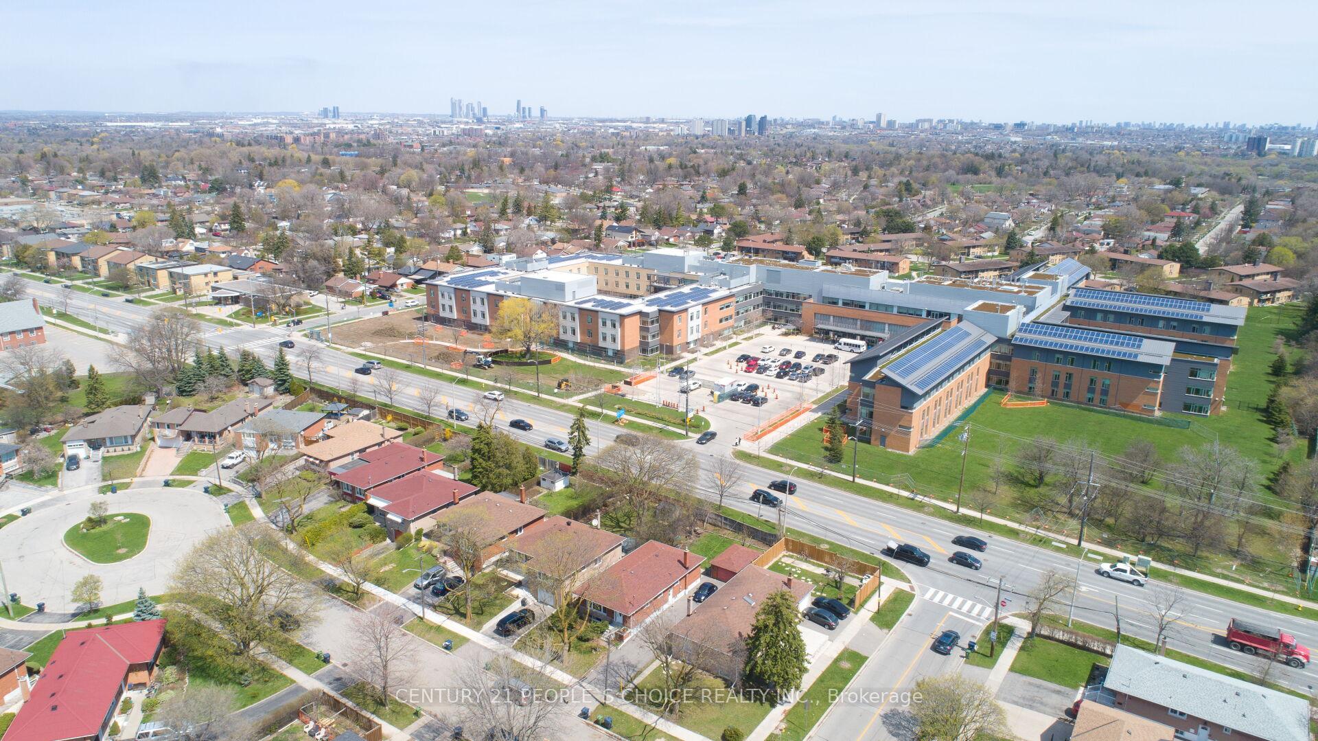 Photo 49 of 50 Jeffcoat Drive, Etobicoke, West Humber-Clairville — HOMEH