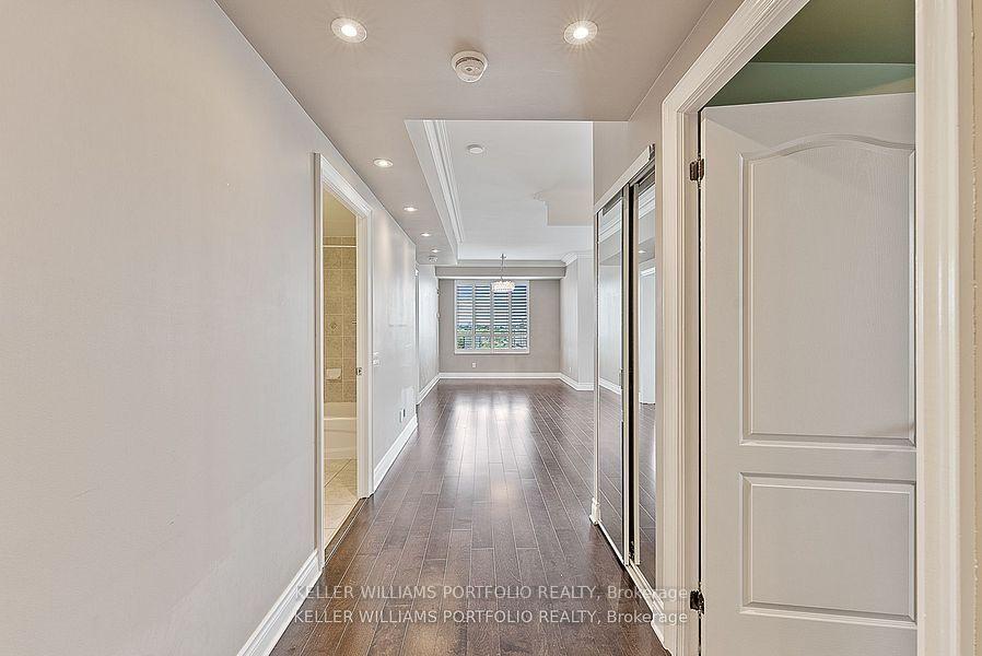 Photo 4 of Unit 1210, 2 Clairtrell Road, North York, Willowdale East — HOMEH