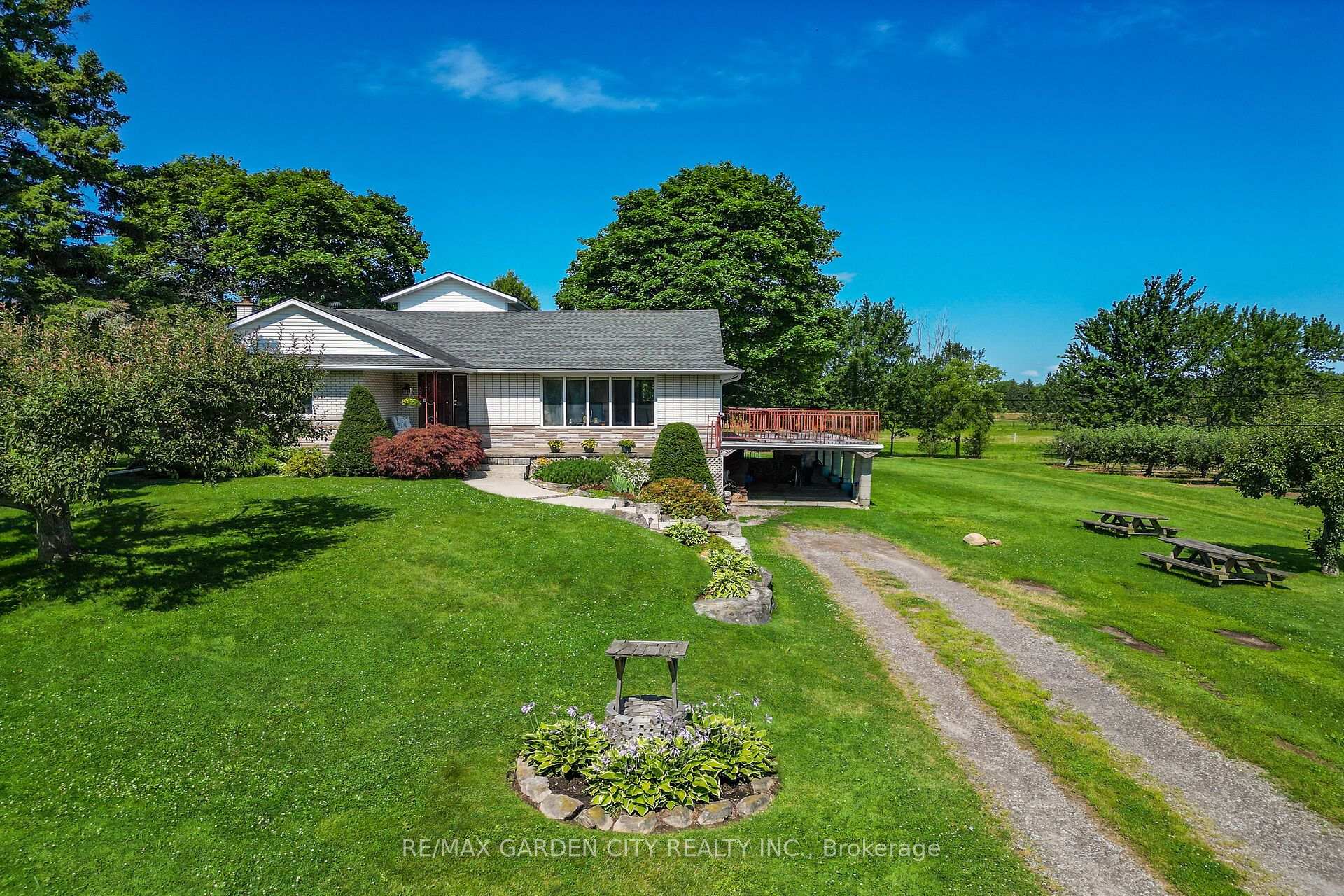 Photo 1 of 134 Russ Road, Grimsby, Grimsby Escarpment — HOMEH