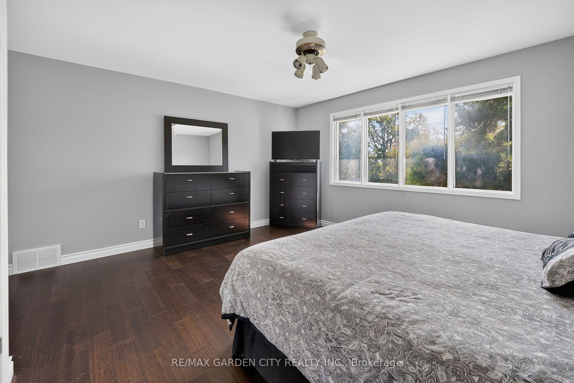 Photo 17 of 134 Russ Road, Grimsby, Grimsby Escarpment — HOMEH