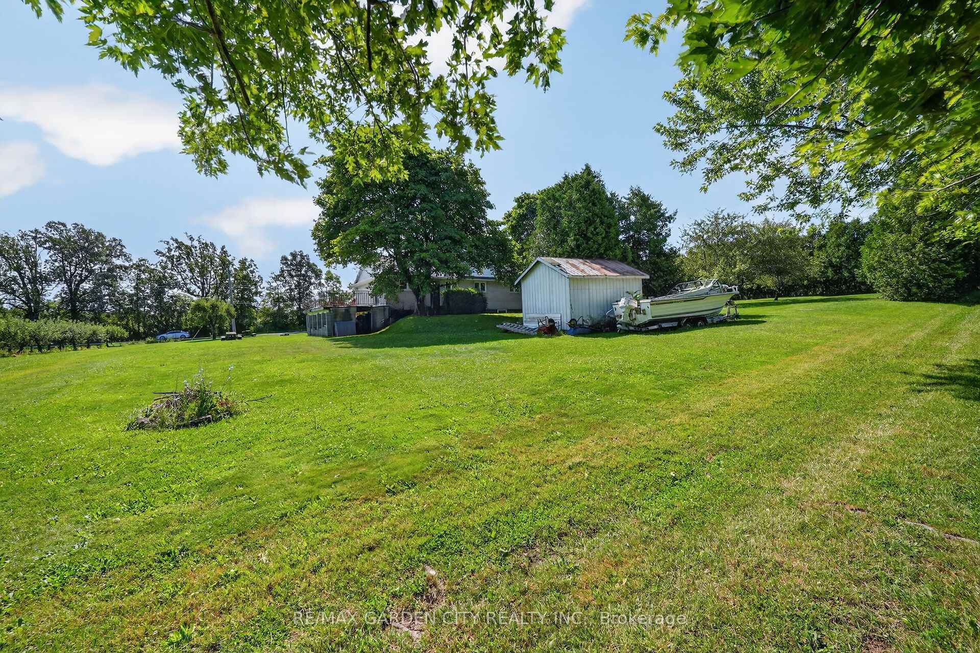 Photo 29 of 134 Russ Road, Grimsby, Grimsby Escarpment — HOMEH