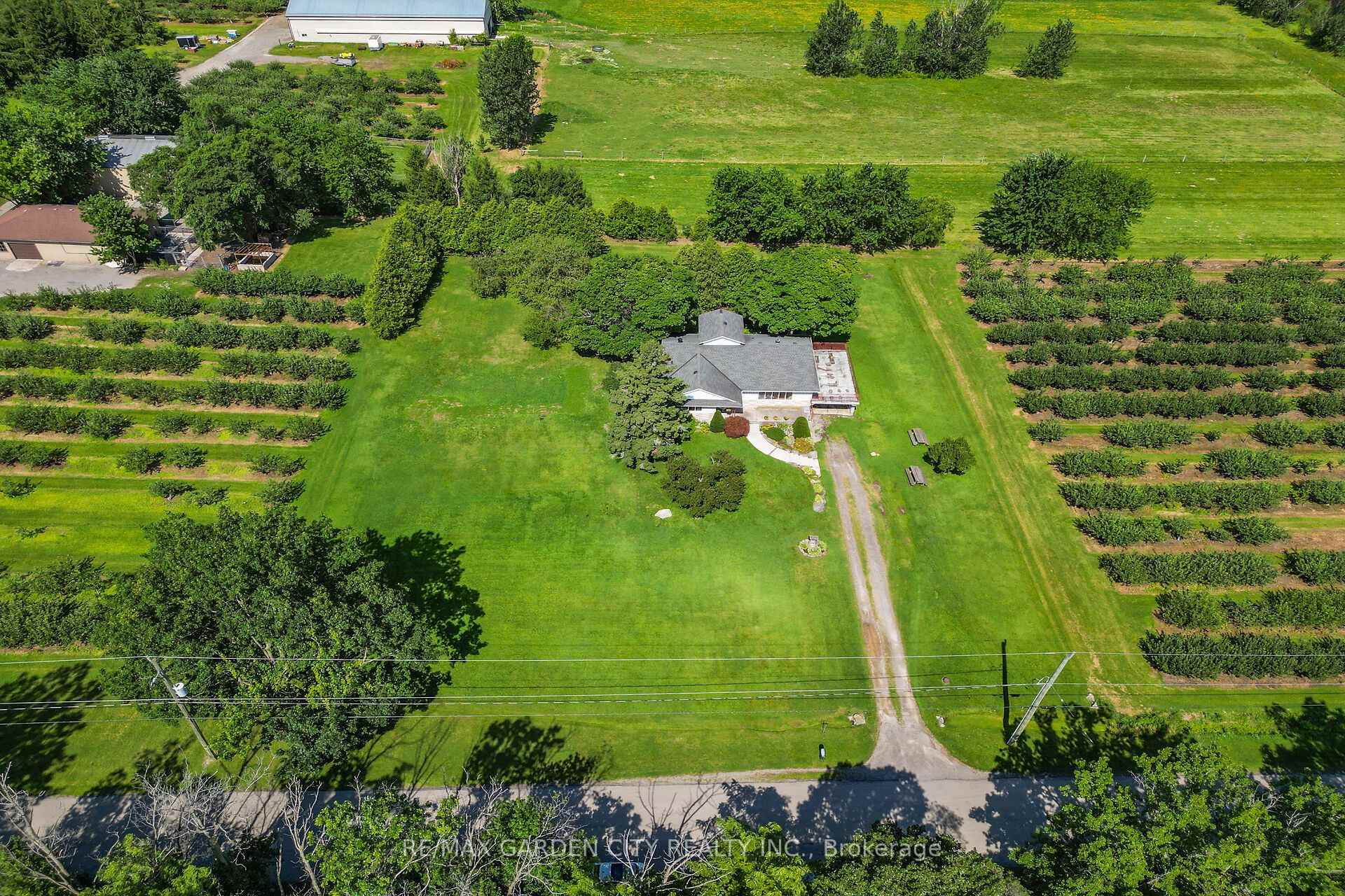 Photo 38 of 134 Russ Road, Grimsby, Grimsby Escarpment — HOMEH