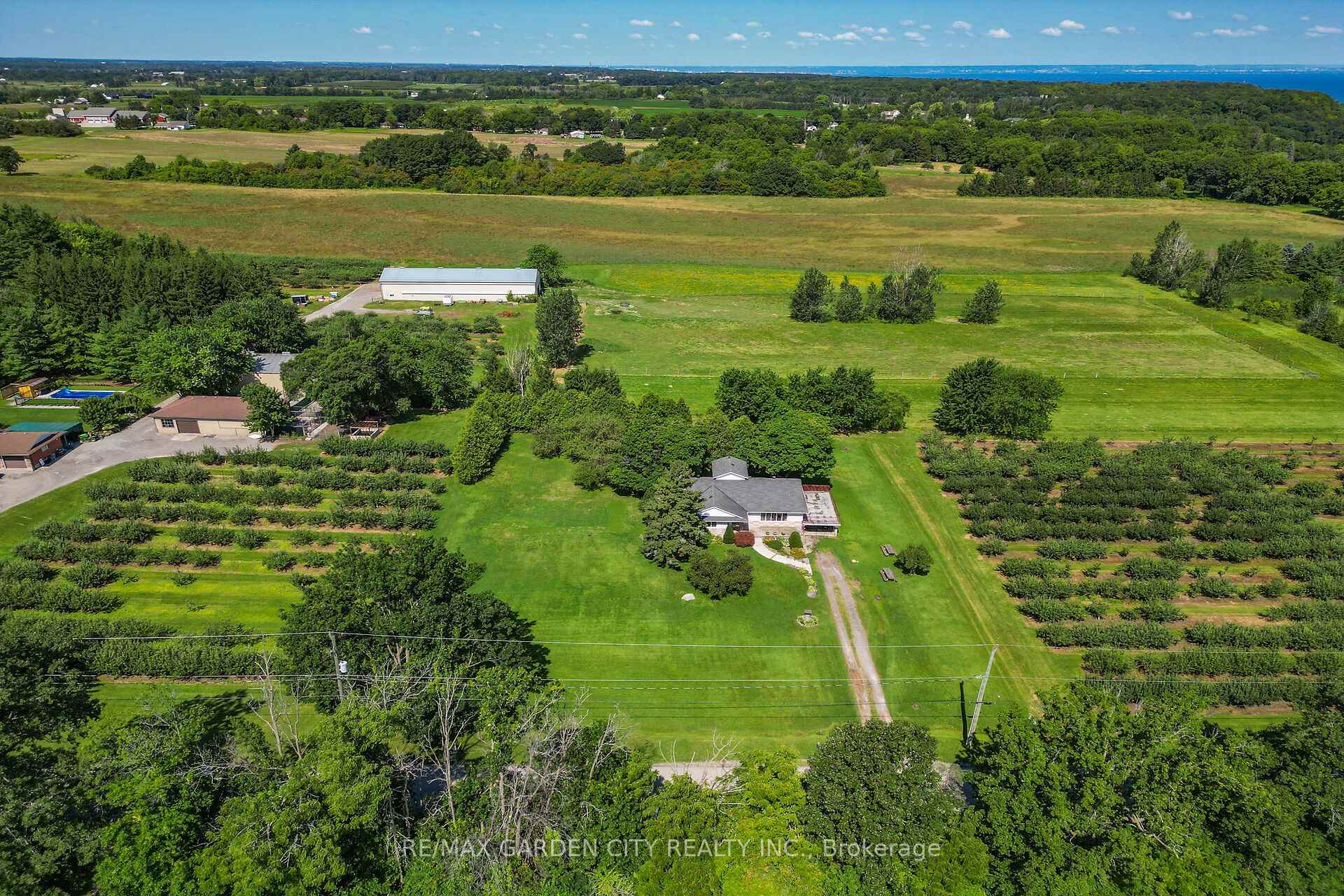 Photo 39 of 134 Russ Road, Grimsby, Grimsby Escarpment — HOMEH
