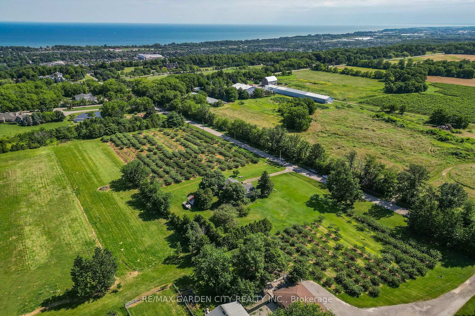 Photo 41 of 134 Russ Road, Grimsby, Grimsby Escarpment — HOMEH