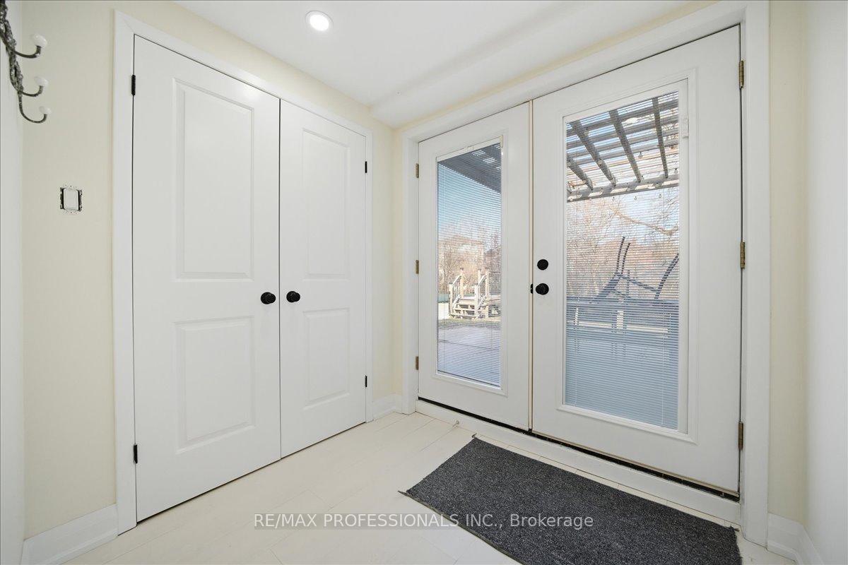 Photo 4 of Unit D, 9611 Keele Street, Vaughan, Maple — HOMEH