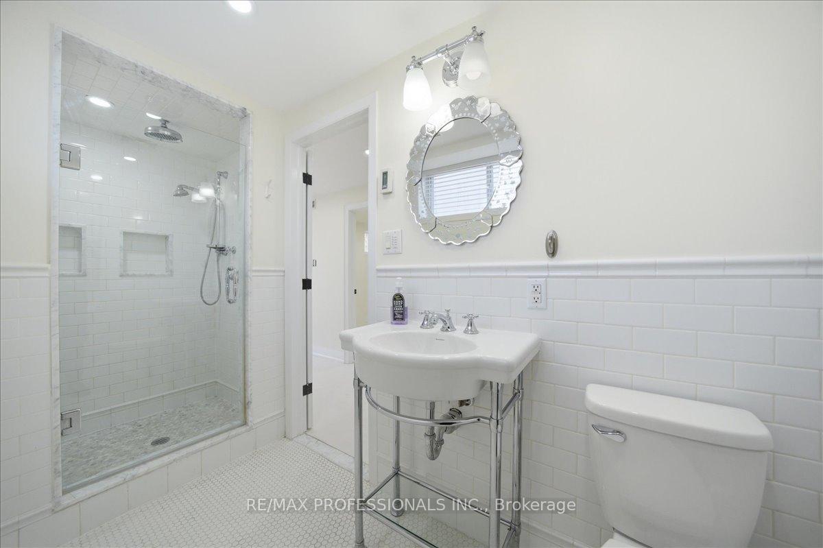 Photo 9 of Unit D, 9611 Keele Street, Vaughan, Maple — HOMEH