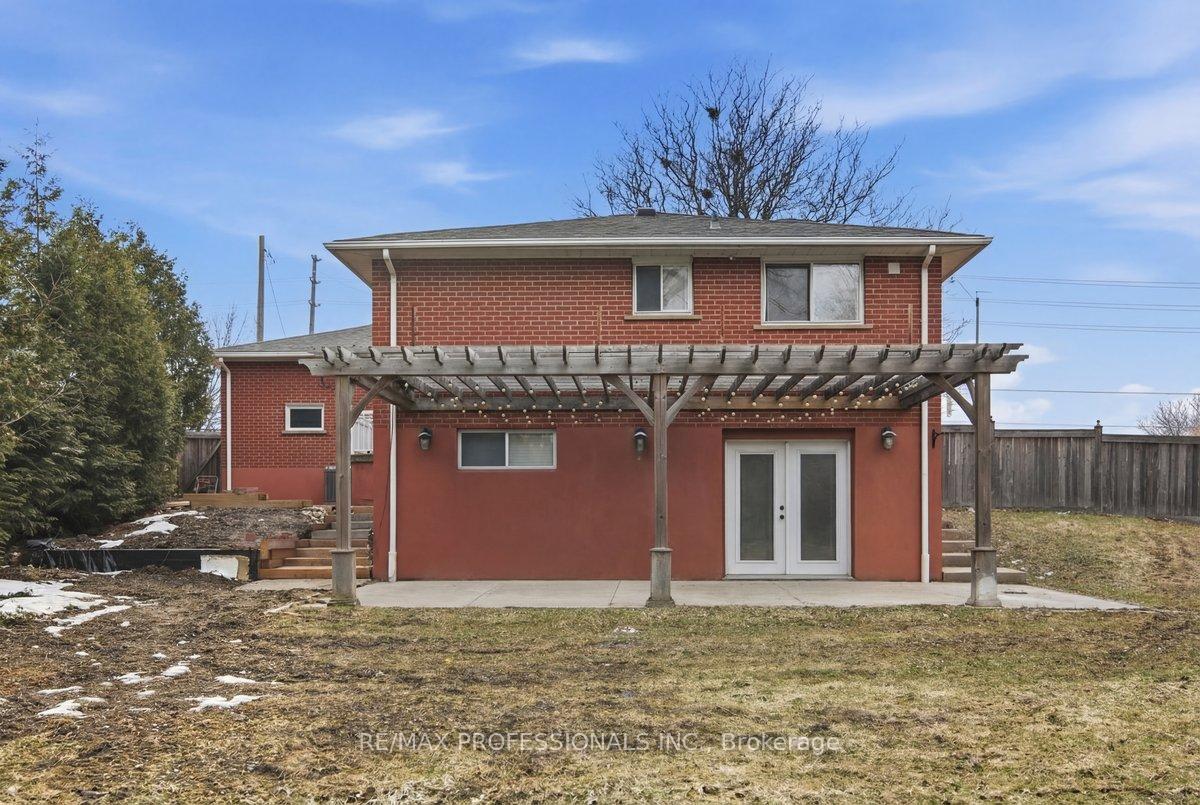 Photo 13 of Unit D, 9611 Keele Street, Vaughan, Maple — HOMEH
