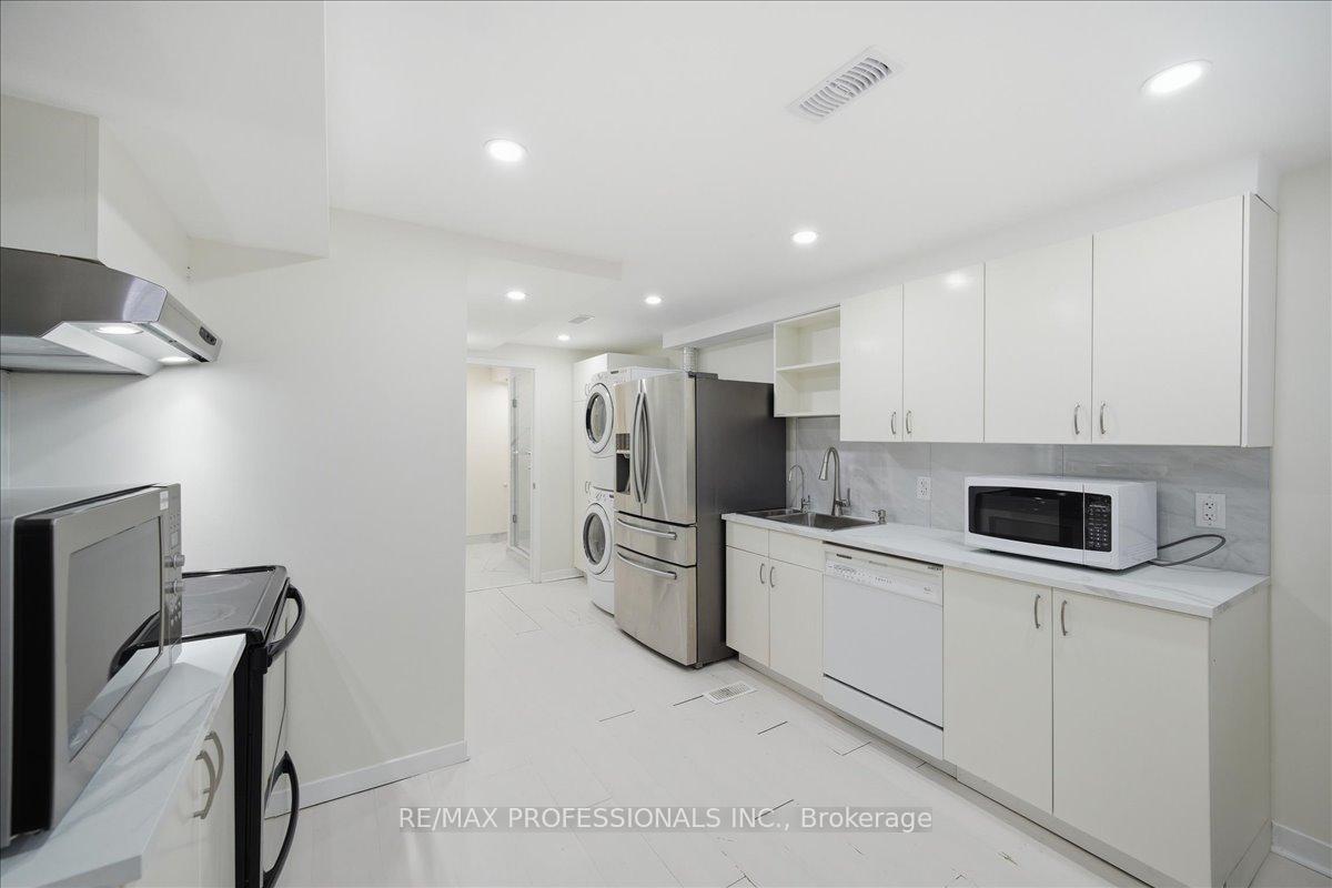 Photo 8 of Unit C, 9611 Keele Street, Vaughan, Maple — HOMEH