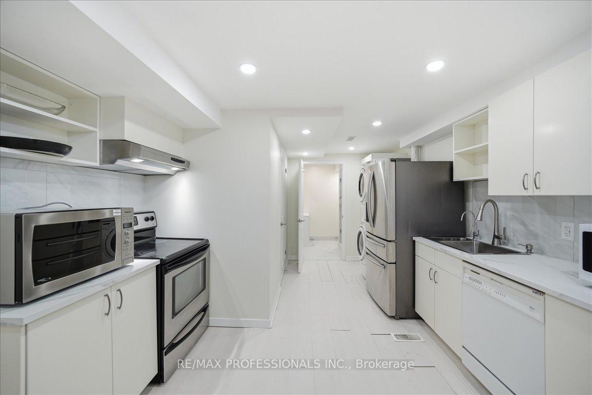Photo 9 of Unit C, 9611 Keele Street, Vaughan, Maple — HOMEH