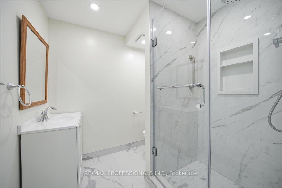 Photo 12 of Unit C, 9611 Keele Street, Vaughan, Maple — HOMEH