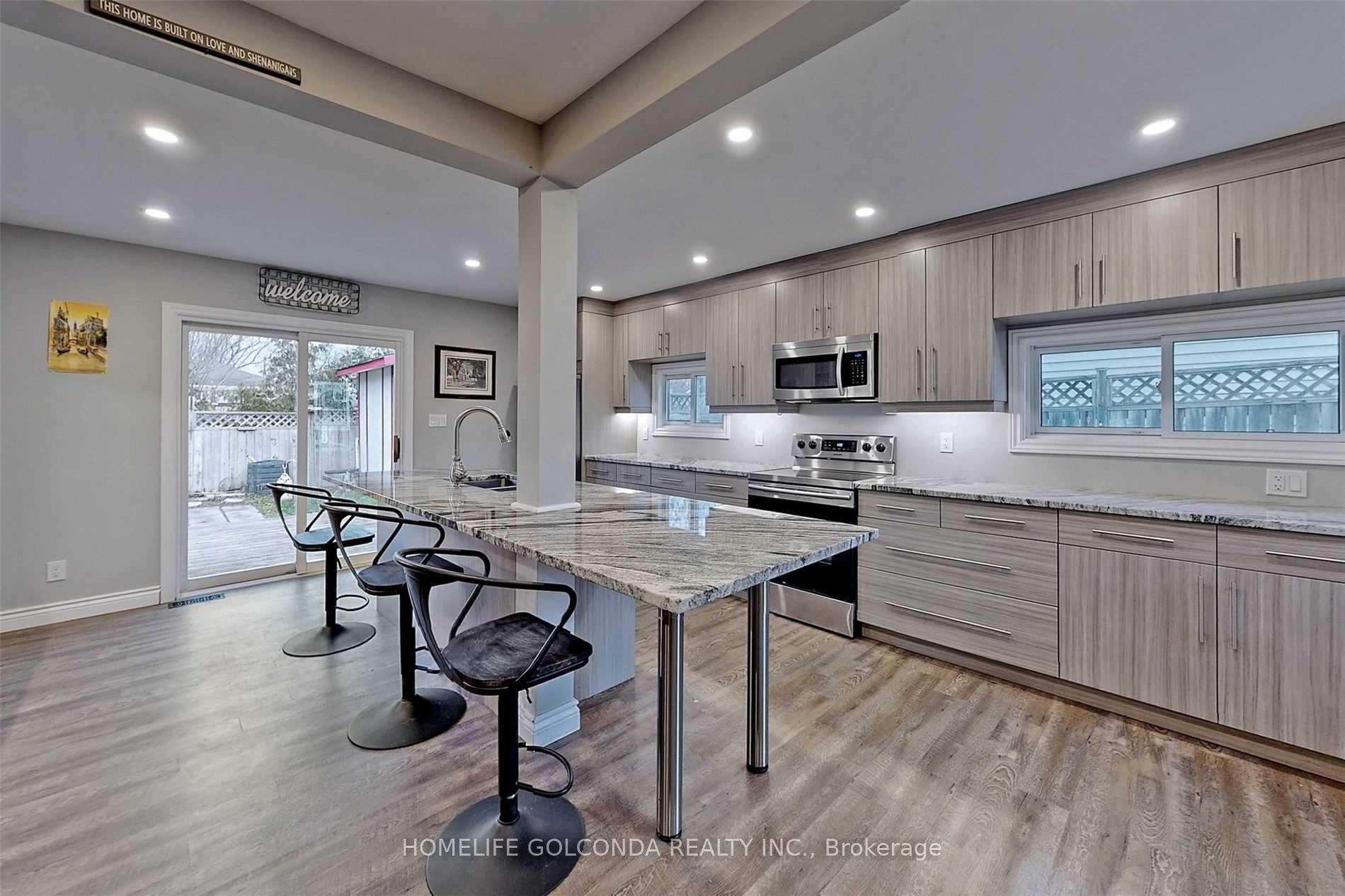 Photo 2 of 240 Pine Beach Drive, Georgina, Keswick South — HOMEH
