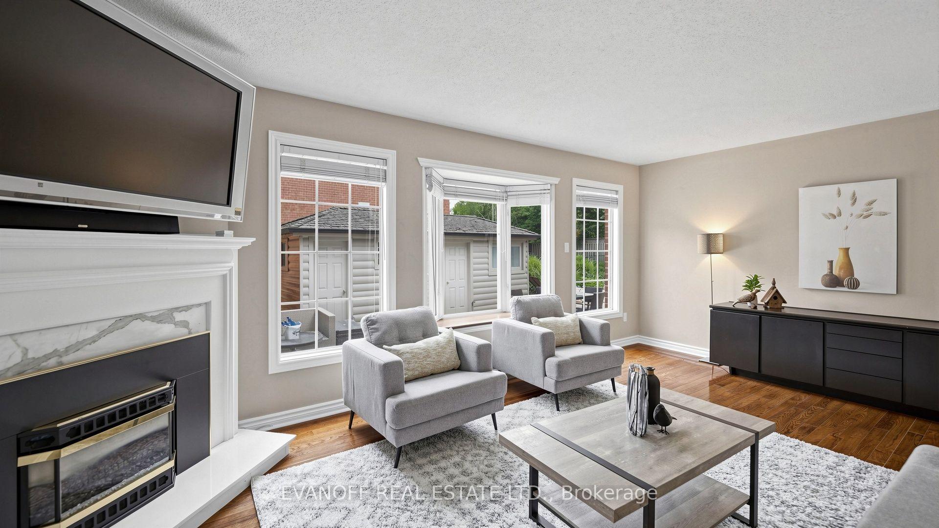 Photo 18 of 929 Creebridge Crescent, Newmarket, Stonehaven-Wyndham — HOMEH