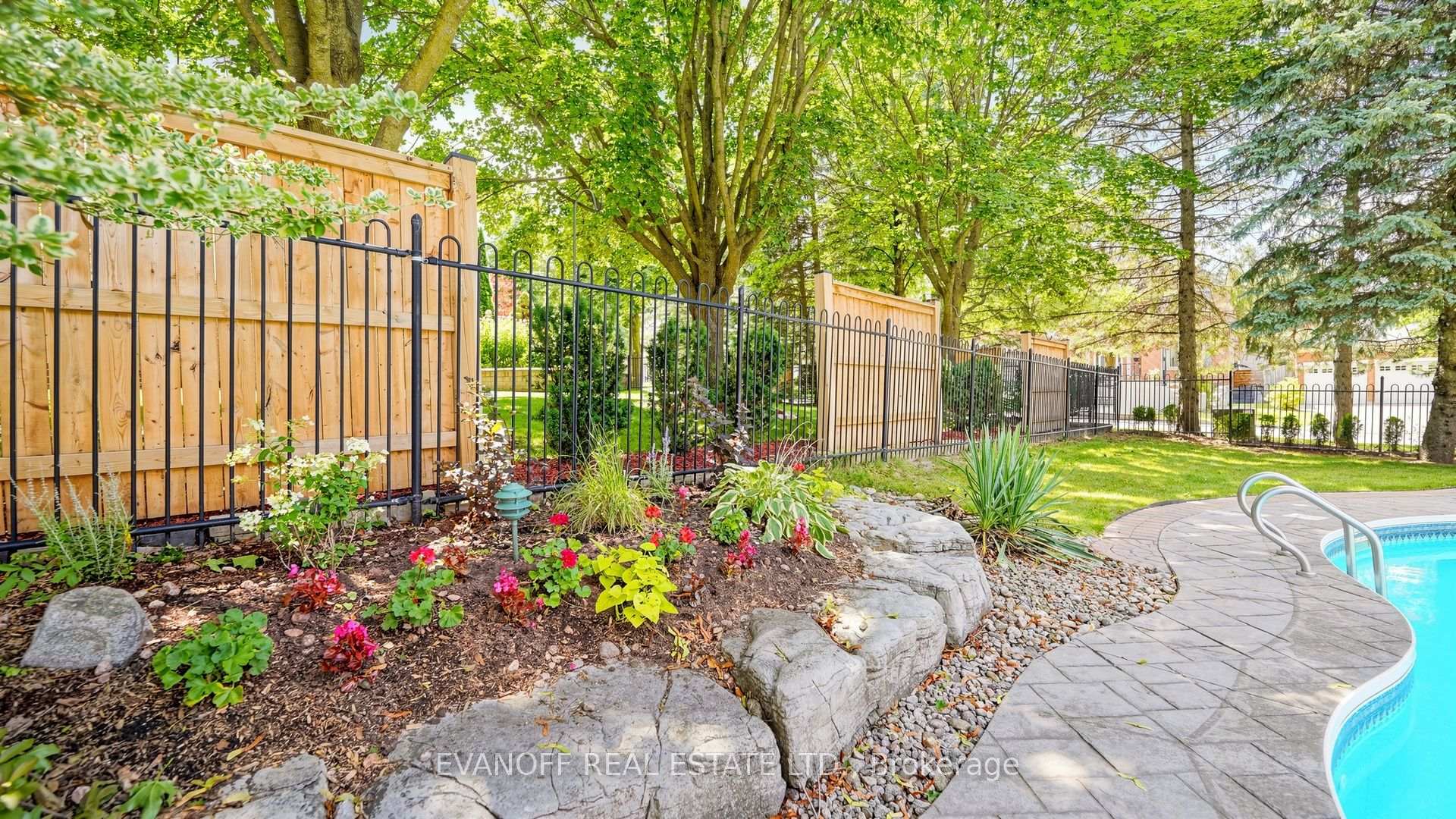 Photo 48 of 929 Creebridge Crescent, Newmarket, Stonehaven-Wyndham — HOMEH