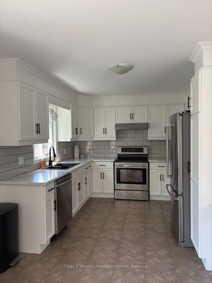 Photo 5 of 165 Porchlight Drive, Woolwich, Elmira — HOMEH