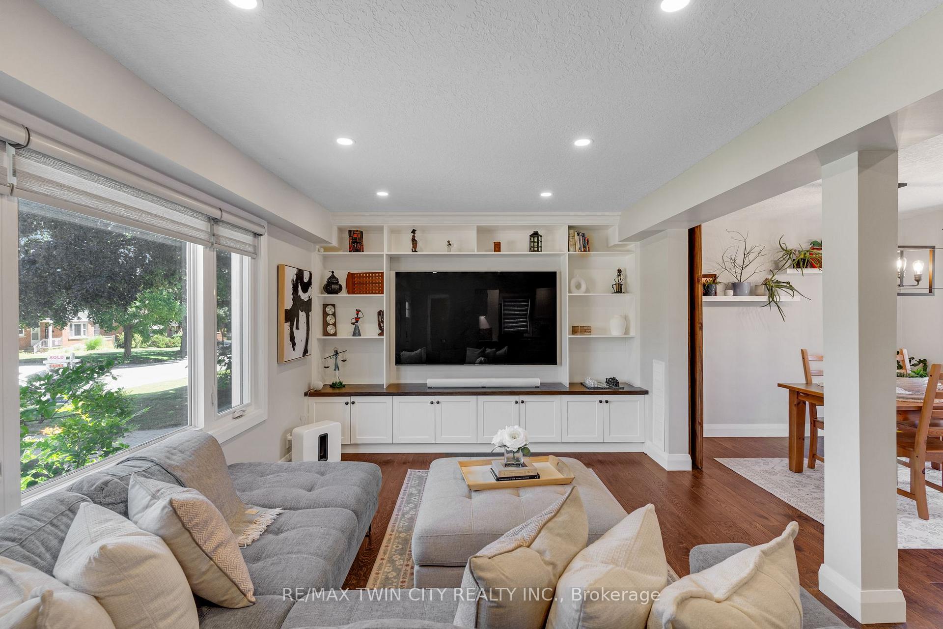 Photo 5 of 795 Rockway Drive, Kitchener, Eastwood — HOMEH