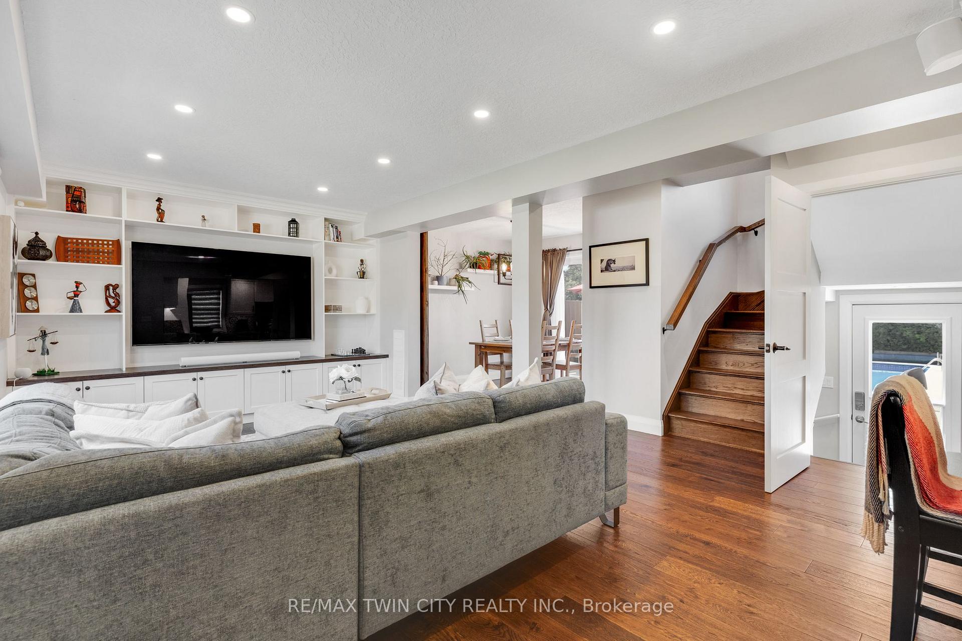 Photo 6 of 795 Rockway Drive, Kitchener, Eastwood — HOMEH