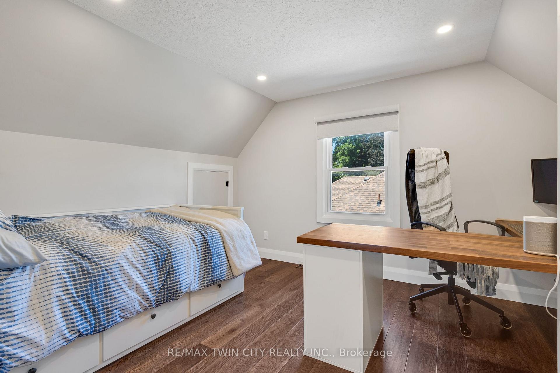 Photo 26 of 795 Rockway Drive, Kitchener, Eastwood — HOMEH