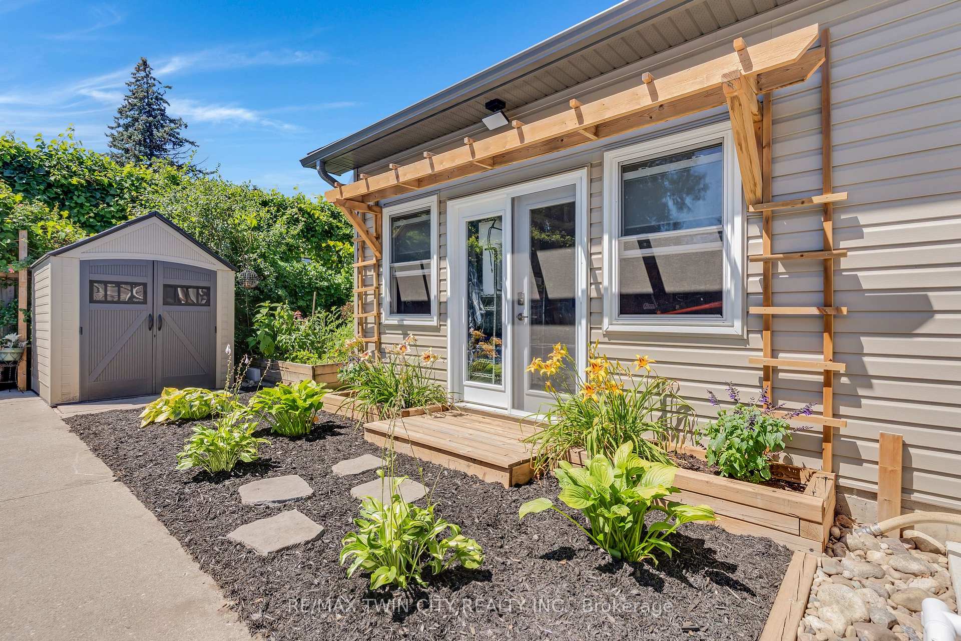 Photo 49 of 795 Rockway Drive, Kitchener, Eastwood — HOMEH