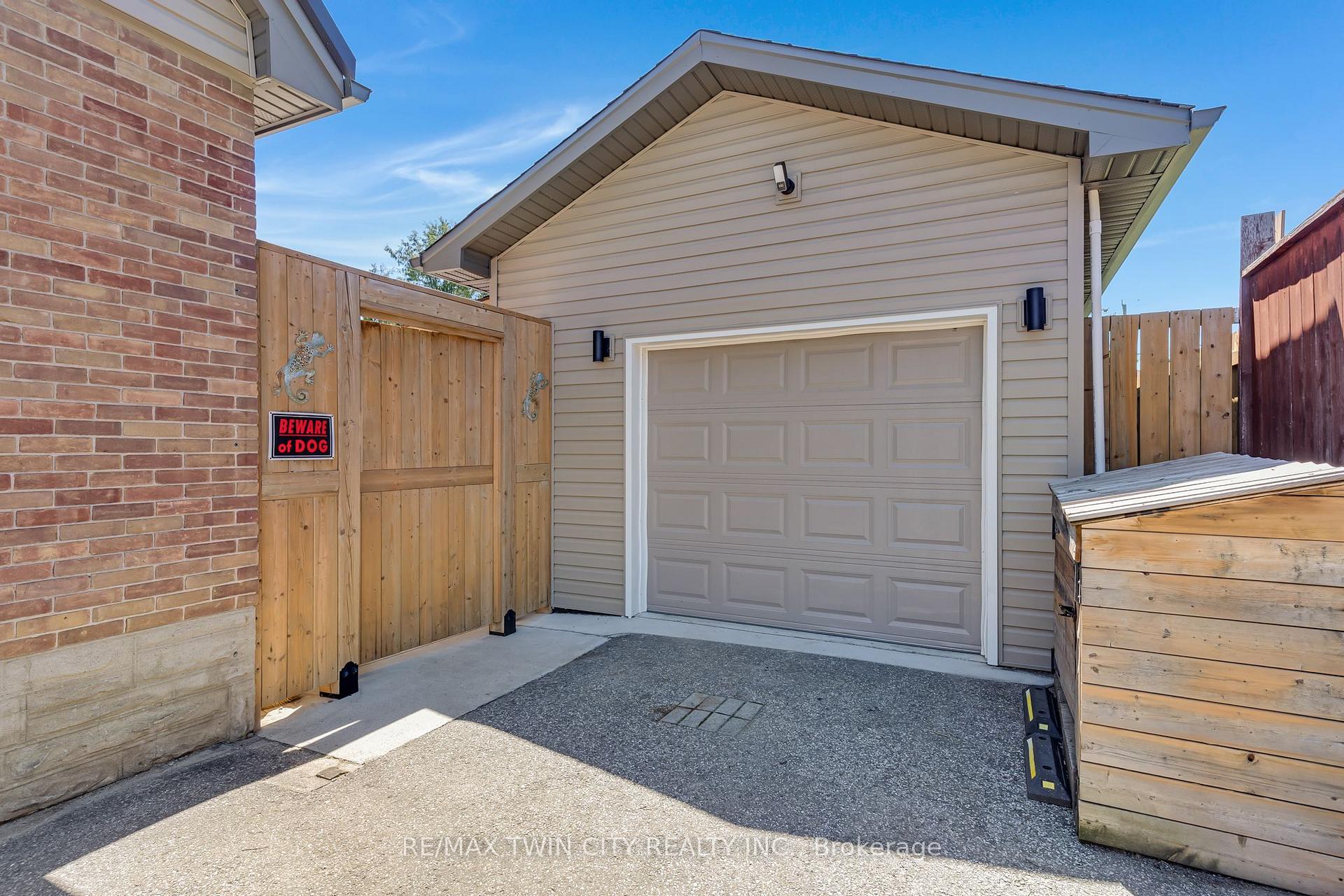 Photo 50 of 795 Rockway Drive, Kitchener, Eastwood — HOMEH