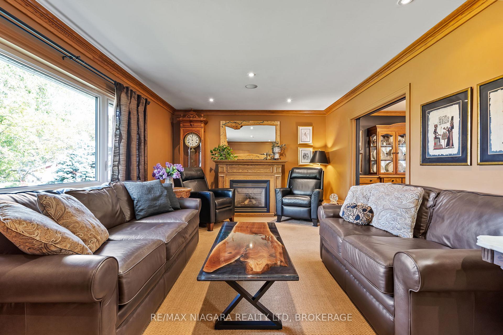 Photo 14 of 28 Thorncrest Road, Port Colborne, Main Street — HOMEH