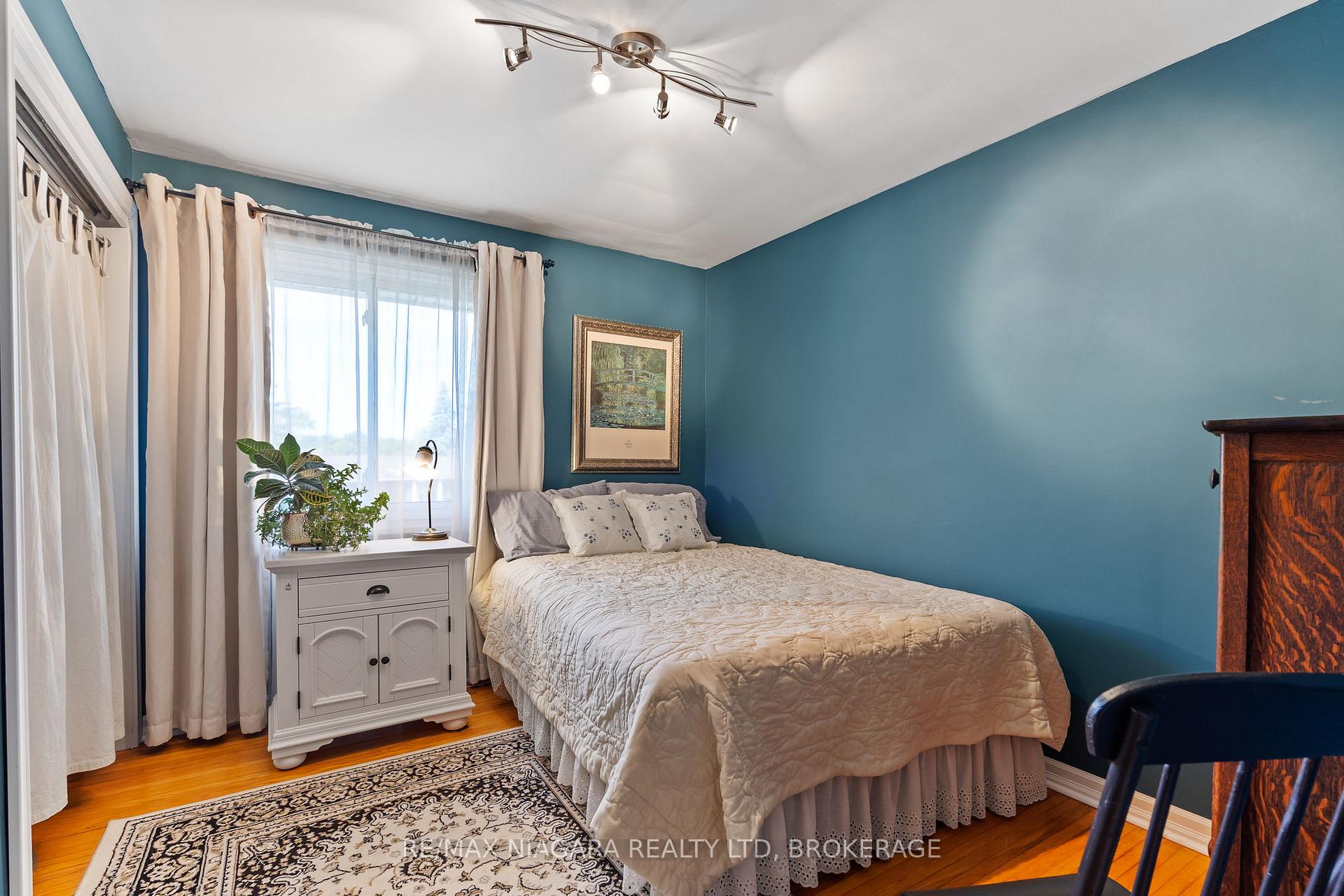 Photo 21 of 28 Thorncrest Road, Port Colborne, Main Street — HOMEH