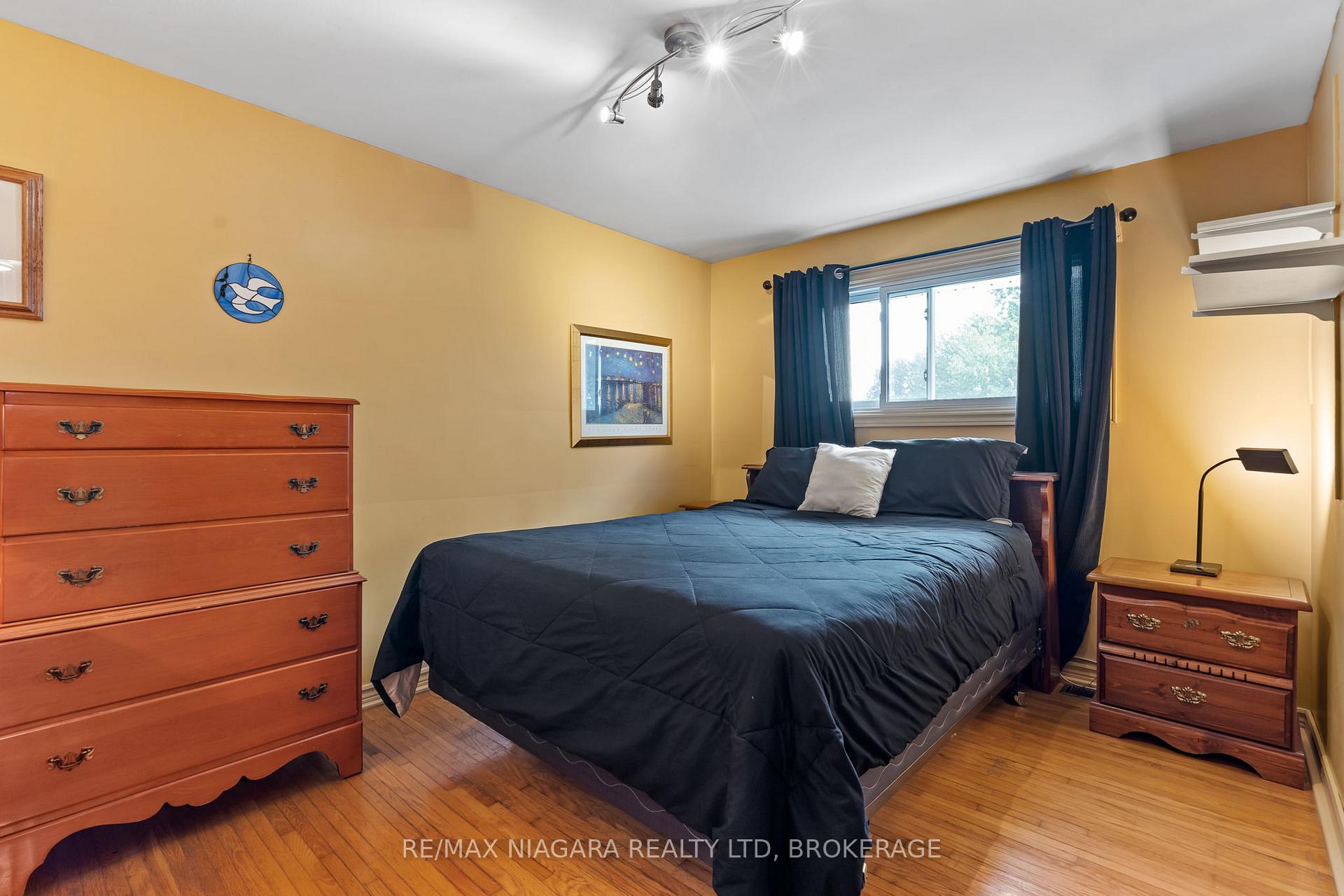 Photo 23 of 28 Thorncrest Road, Port Colborne, Main Street — HOMEH