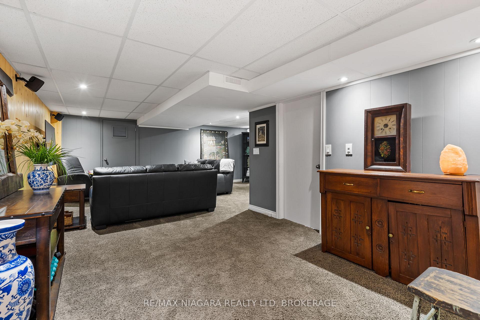 Photo 26 of 28 Thorncrest Road, Port Colborne, Main Street — HOMEH