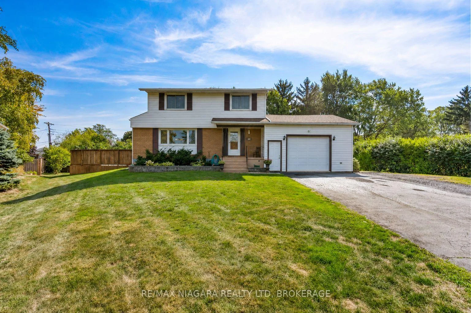 Photo 1 of 28 Thorncrest Road, Port Colborne, Main Street — HOMEH