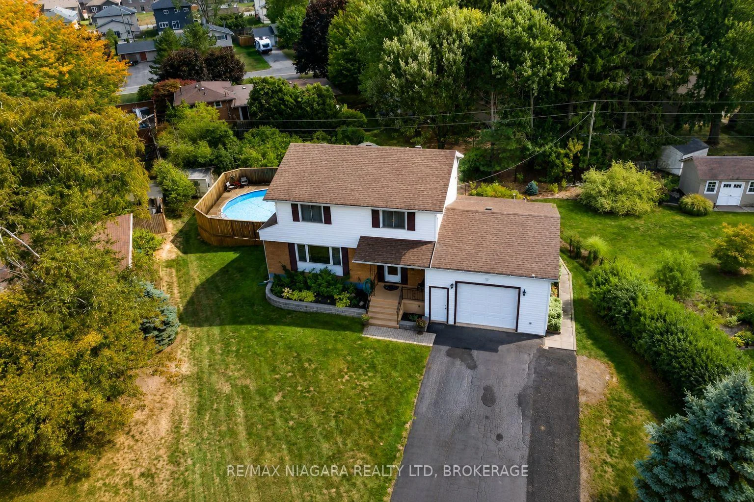 Photo 31 of 28 Thorncrest Road, Port Colborne, Main Street — HOMEH