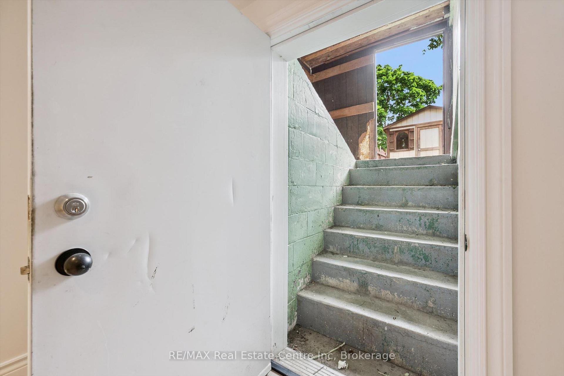 Photo 14 of 65 Stevenson Street N, Guelph, St. George's — HOMEH