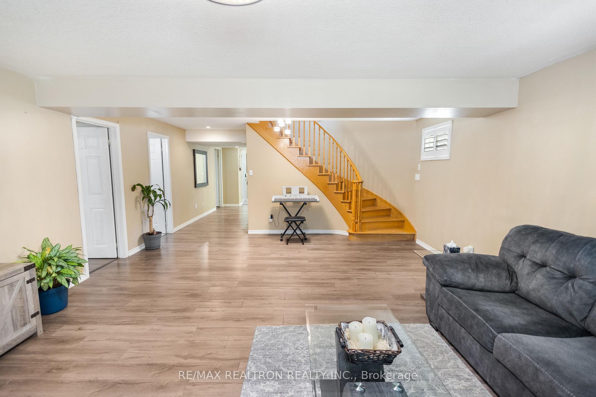 Photo 32 of 195 Ryerson Crescent, Oshawa, Samac — HOMEH