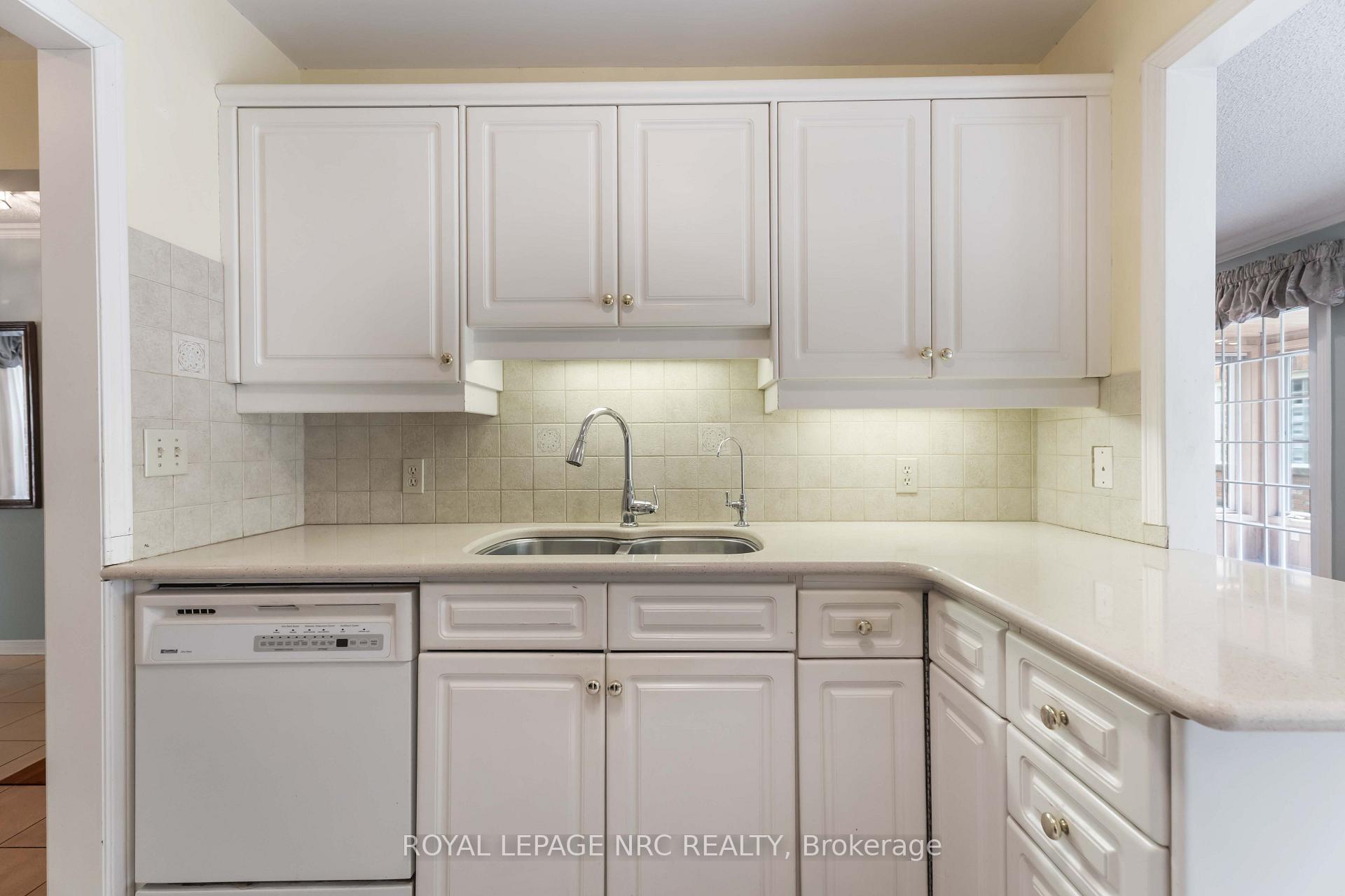Photo 14 of Unit 6, 3406 Frederick Avenue, Lincoln, Lincoln-Jordan/Vineland — HOMEH
