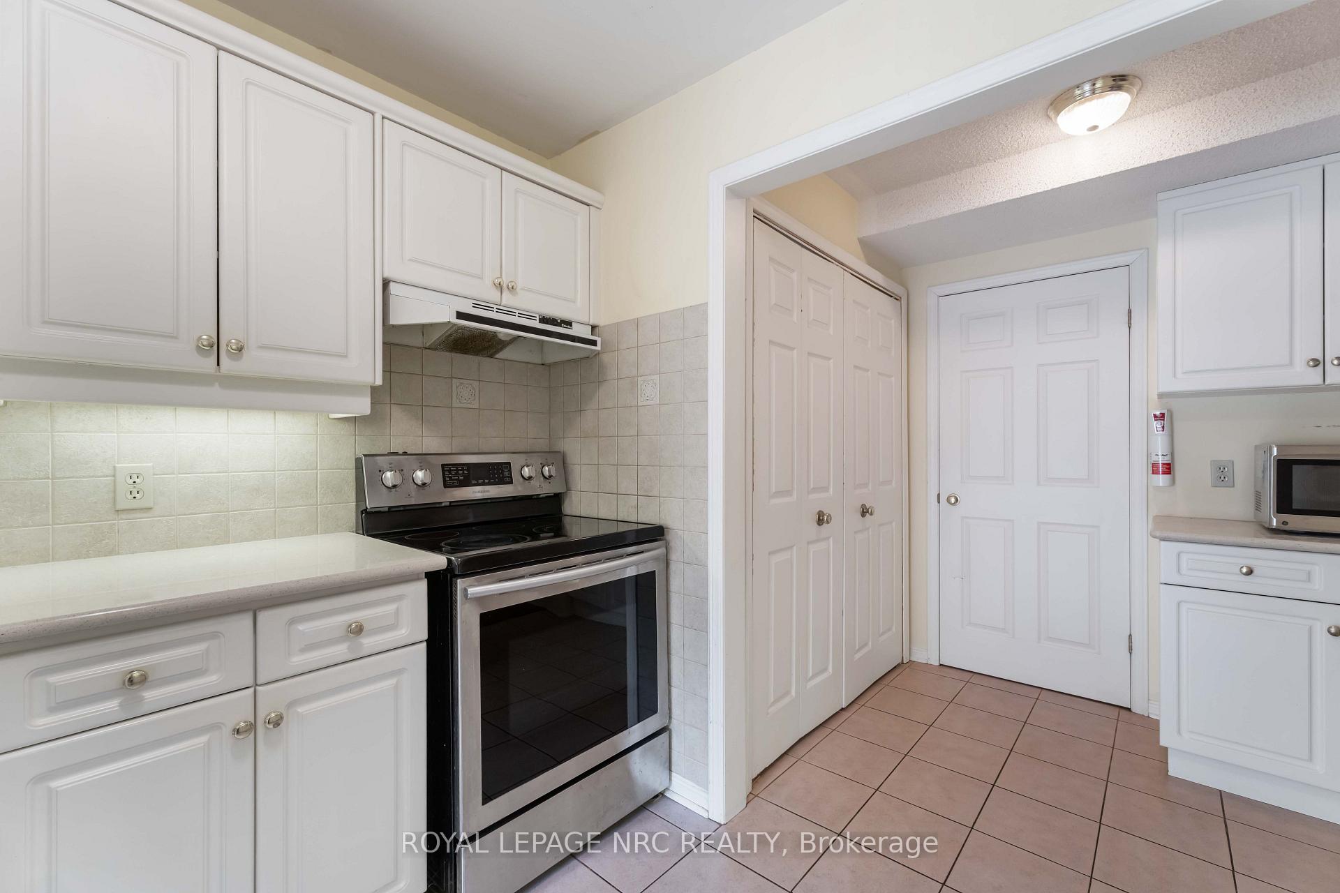 Photo 15 of Unit 6, 3406 Frederick Avenue, Lincoln, Lincoln-Jordan/Vineland — HOMEH