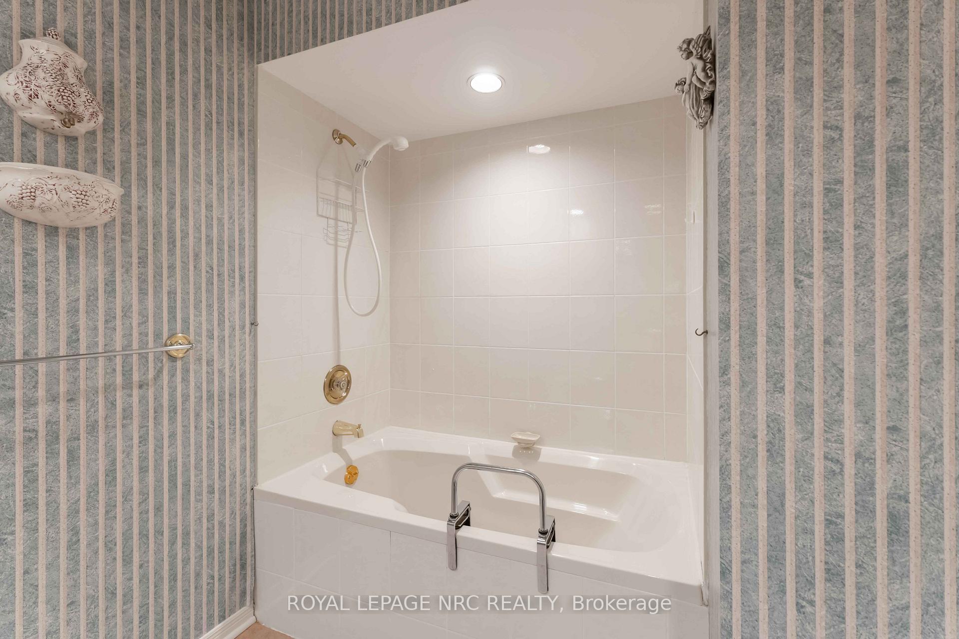 Photo 30 of Unit 6, 3406 Frederick Avenue, Lincoln, Lincoln-Jordan/Vineland — HOMEH