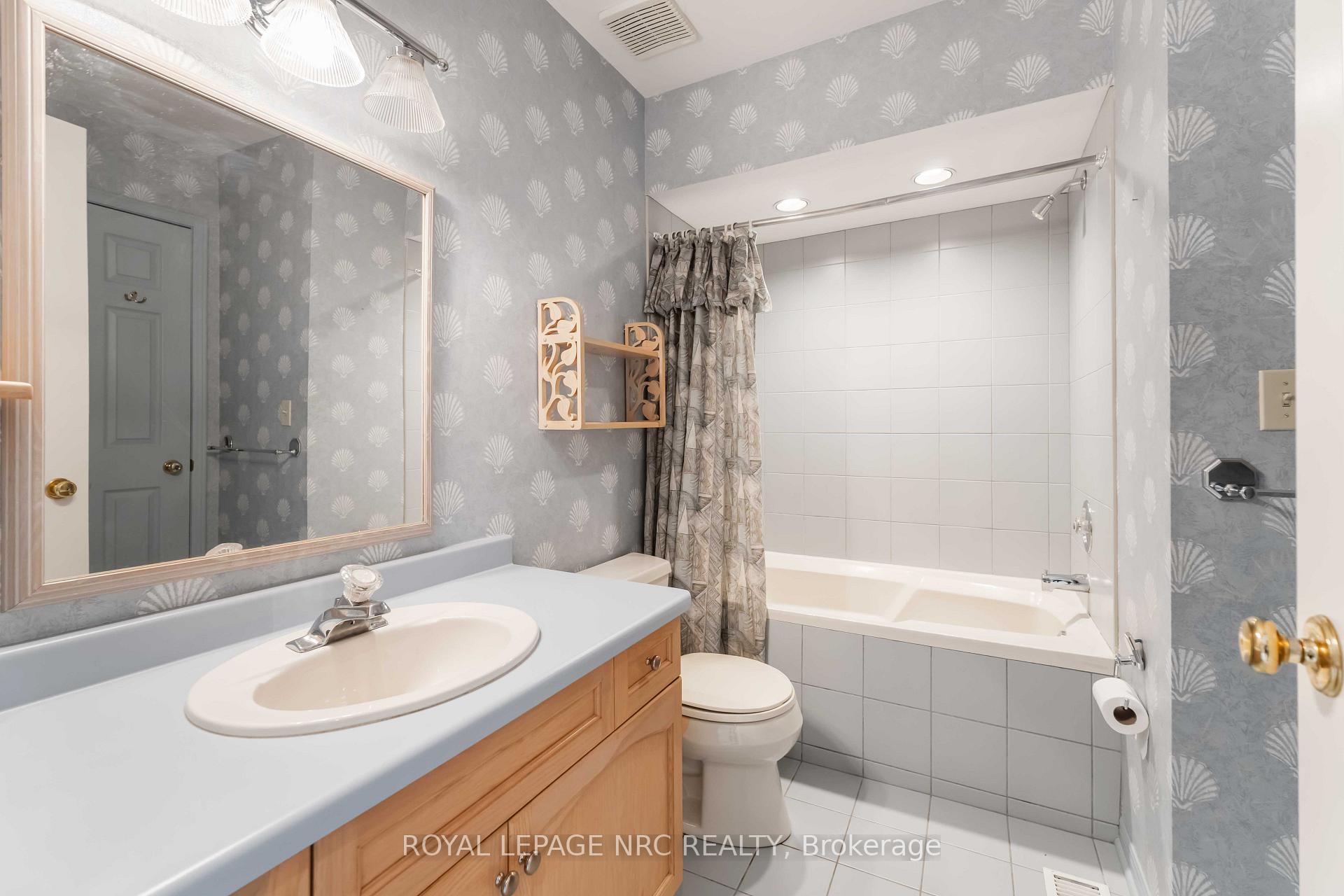 Photo 33 of Unit 6, 3406 Frederick Avenue, Lincoln, Lincoln-Jordan/Vineland — HOMEH