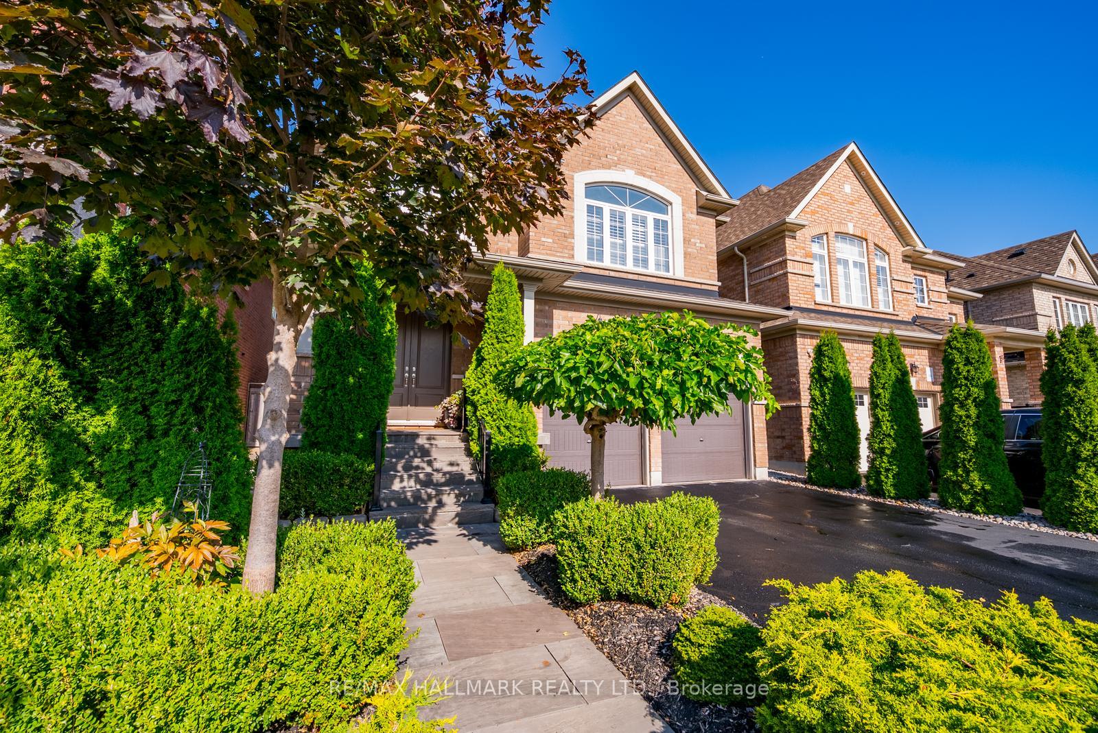 Photo 2 of 124 Bonnie Braes Drive, Brampton, Credit Valley — HOMEH