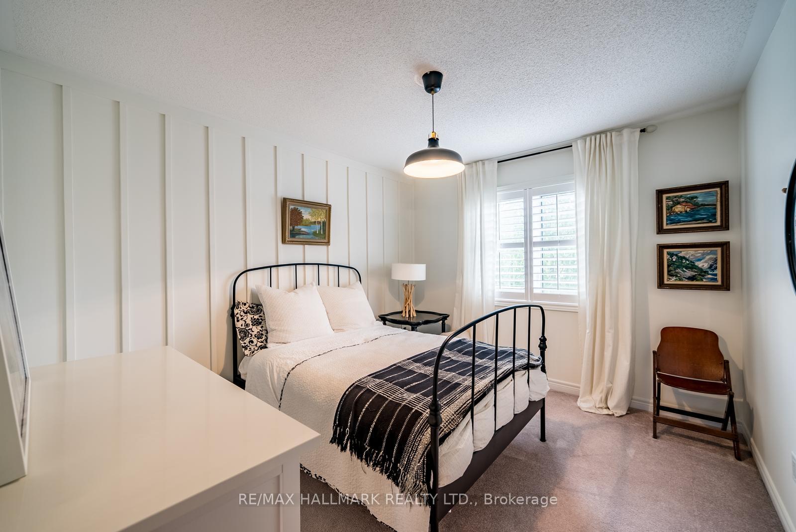 Photo 24 of 124 Bonnie Braes Drive, Brampton, Credit Valley — HOMEH