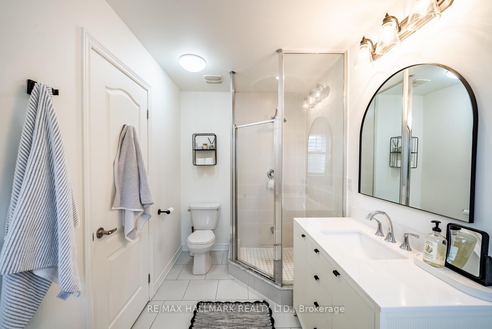Photo 29 of 124 Bonnie Braes Drive, Brampton, Credit Valley — HOMEH