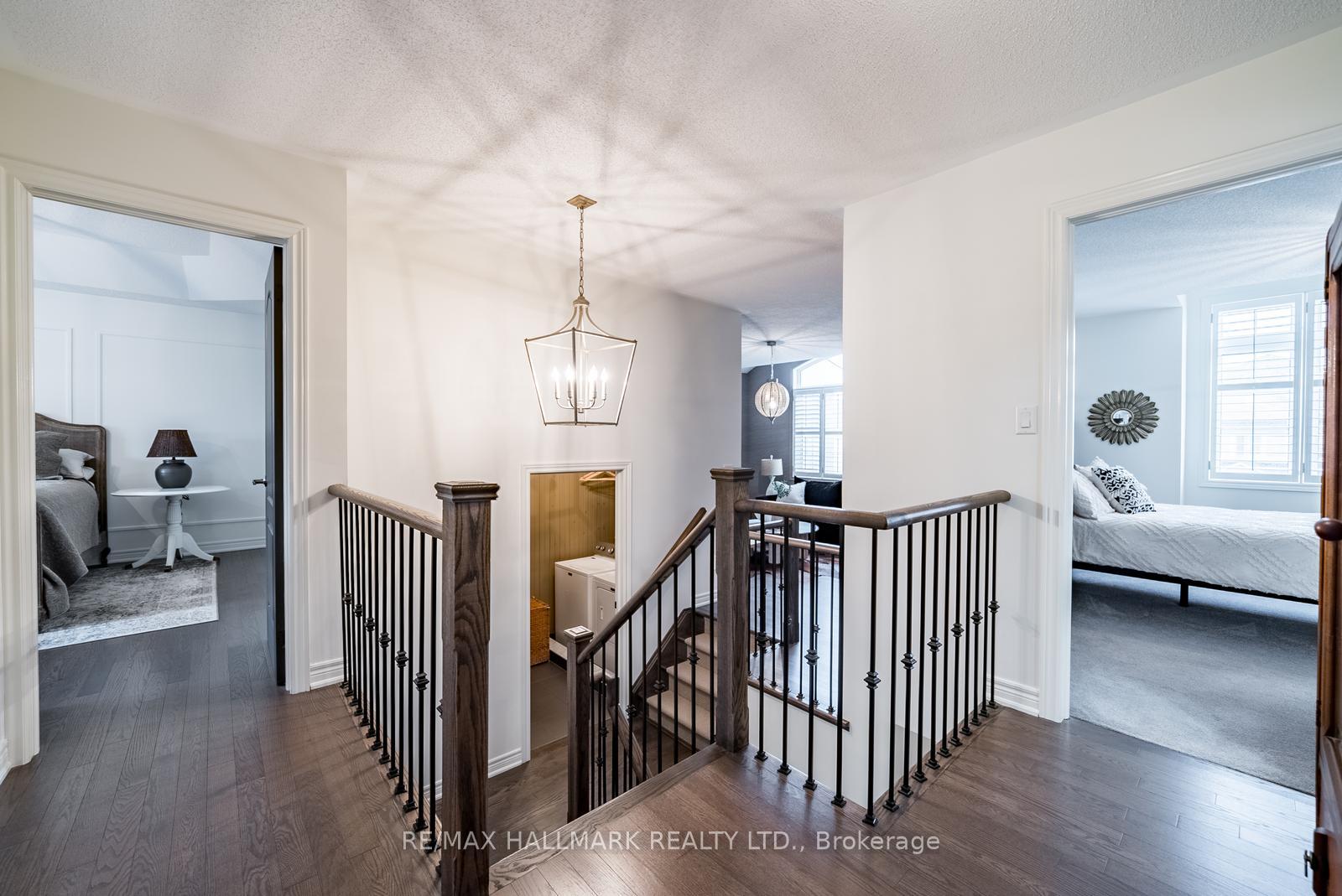 Photo 30 of 124 Bonnie Braes Drive, Brampton, Credit Valley — HOMEH
