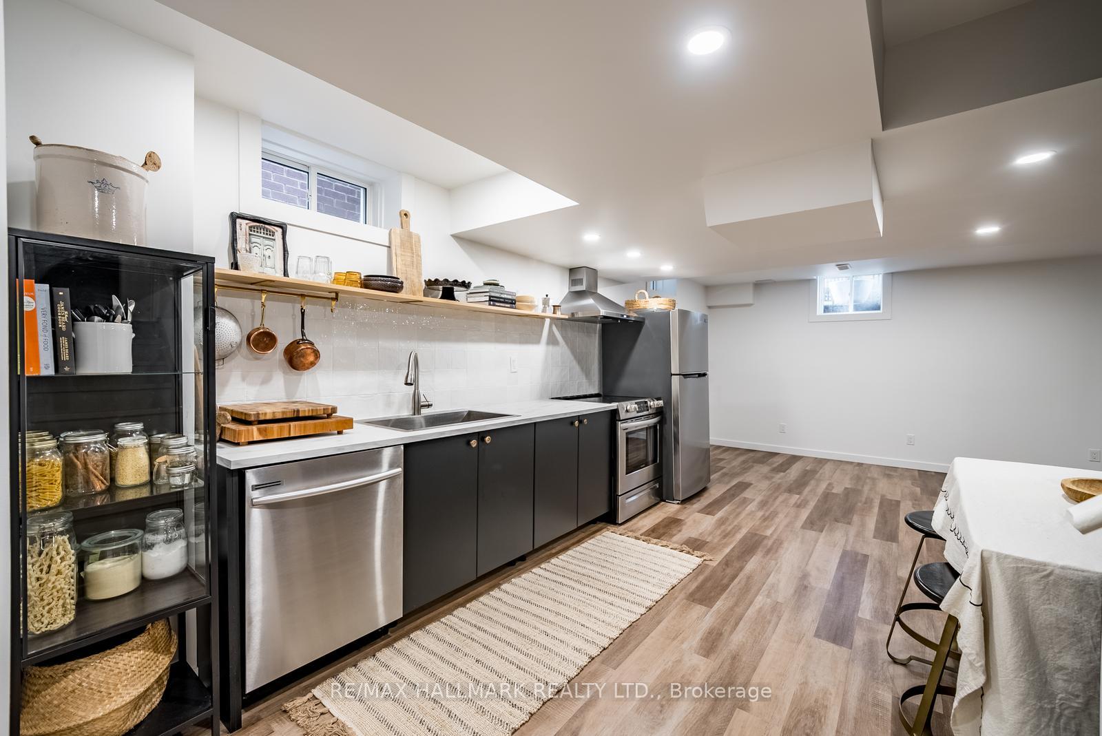 Photo 31 of 124 Bonnie Braes Drive, Brampton, Credit Valley — HOMEH