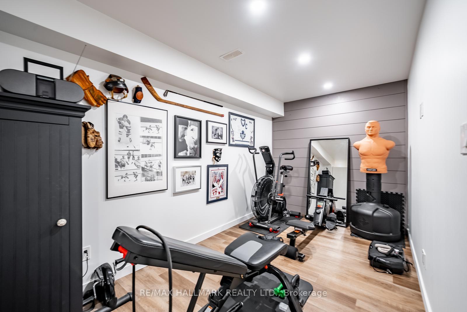 Photo 36 of 124 Bonnie Braes Drive, Brampton, Credit Valley — HOMEH