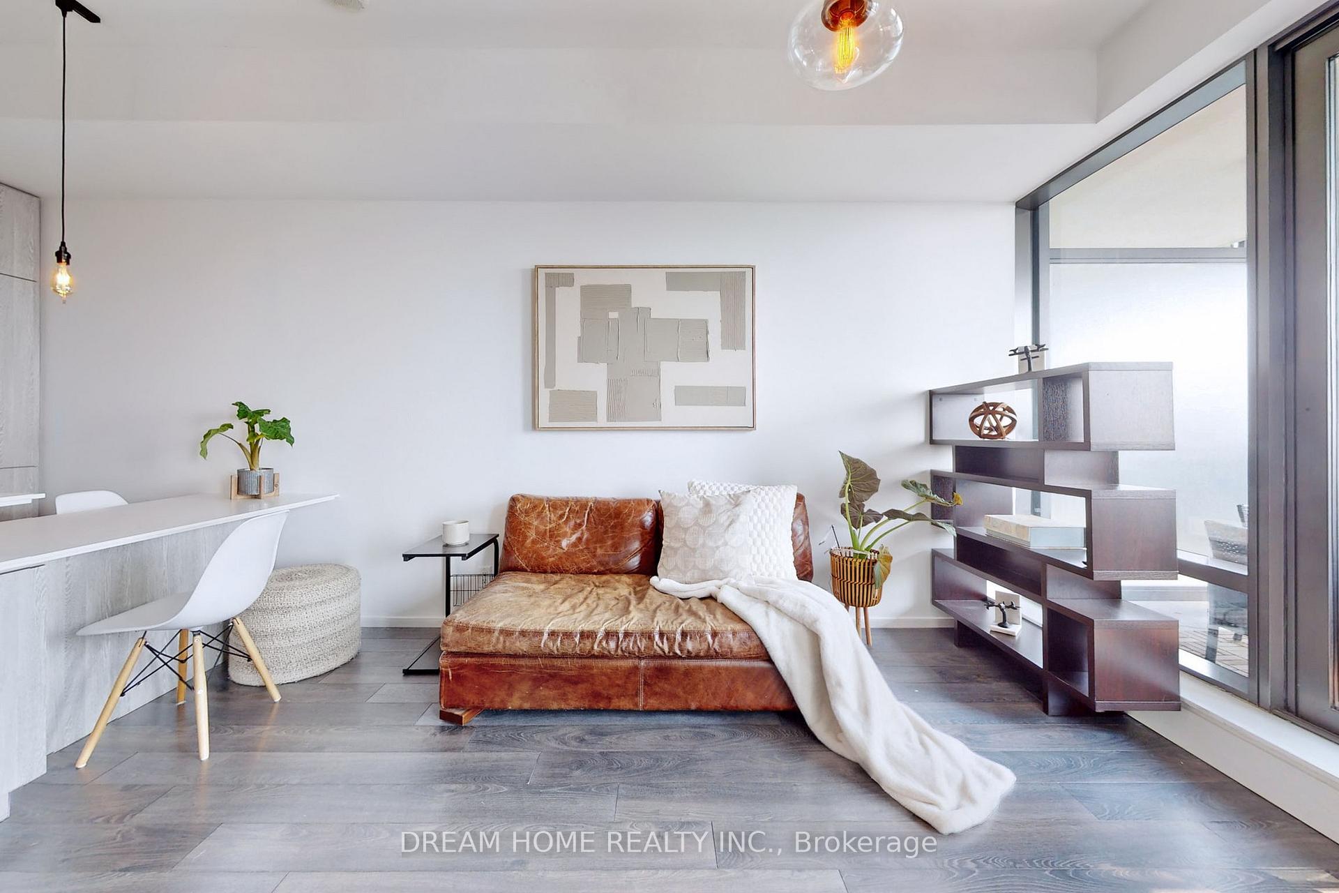 Photo 4 of Unit 3801, 5 St Joseph Street, Toronto, Bay Street Corridor — HOMEH