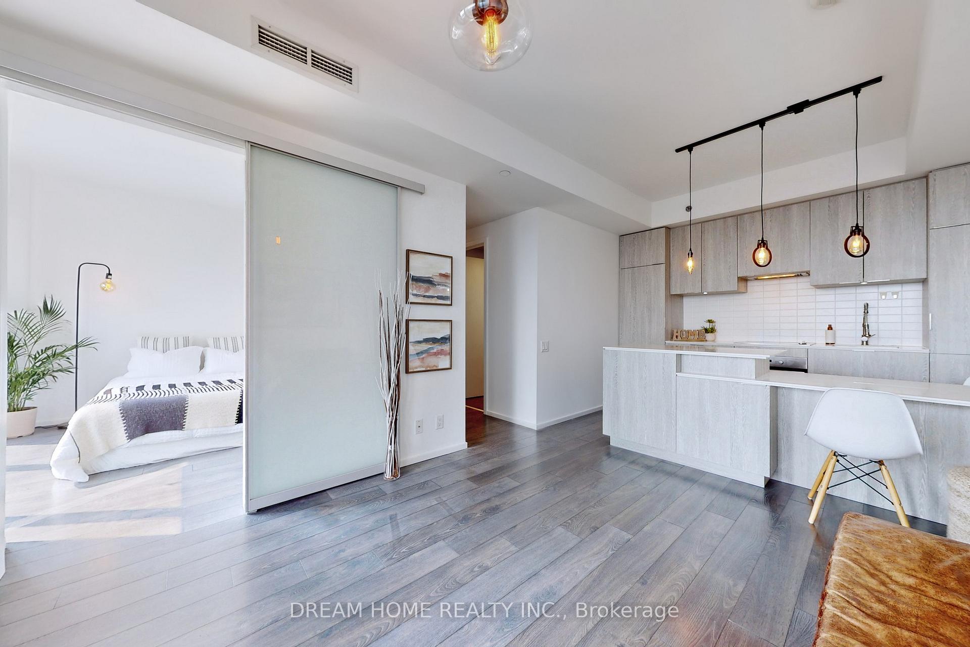 Photo 5 of Unit 3801, 5 St Joseph Street, Toronto, Bay Street Corridor — HOMEH