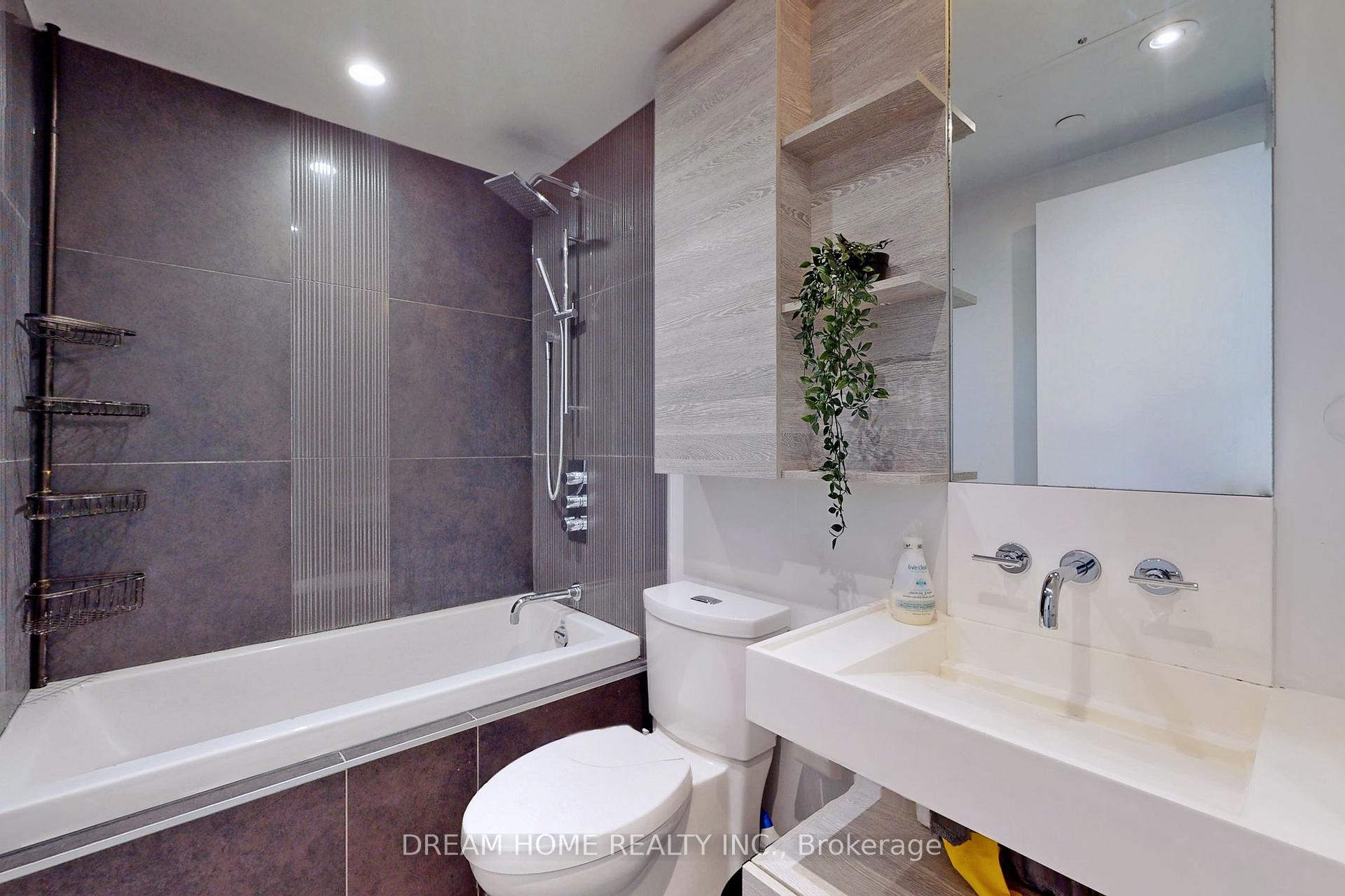 Photo 8 of Unit 3801, 5 St Joseph Street, Toronto, Bay Street Corridor — HOMEH