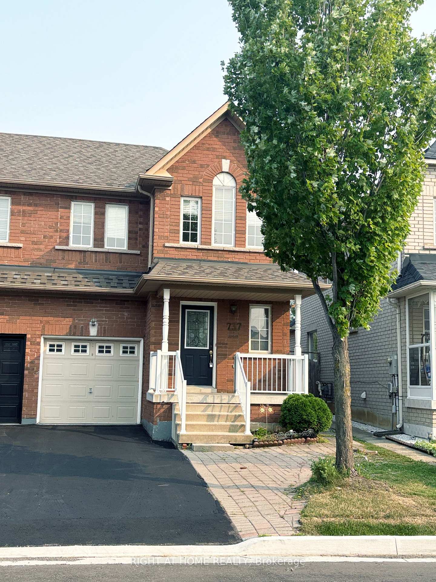 Photo 2 of 737 Caboto Trail, Markham, Village Green-South Unionville — HOMEH