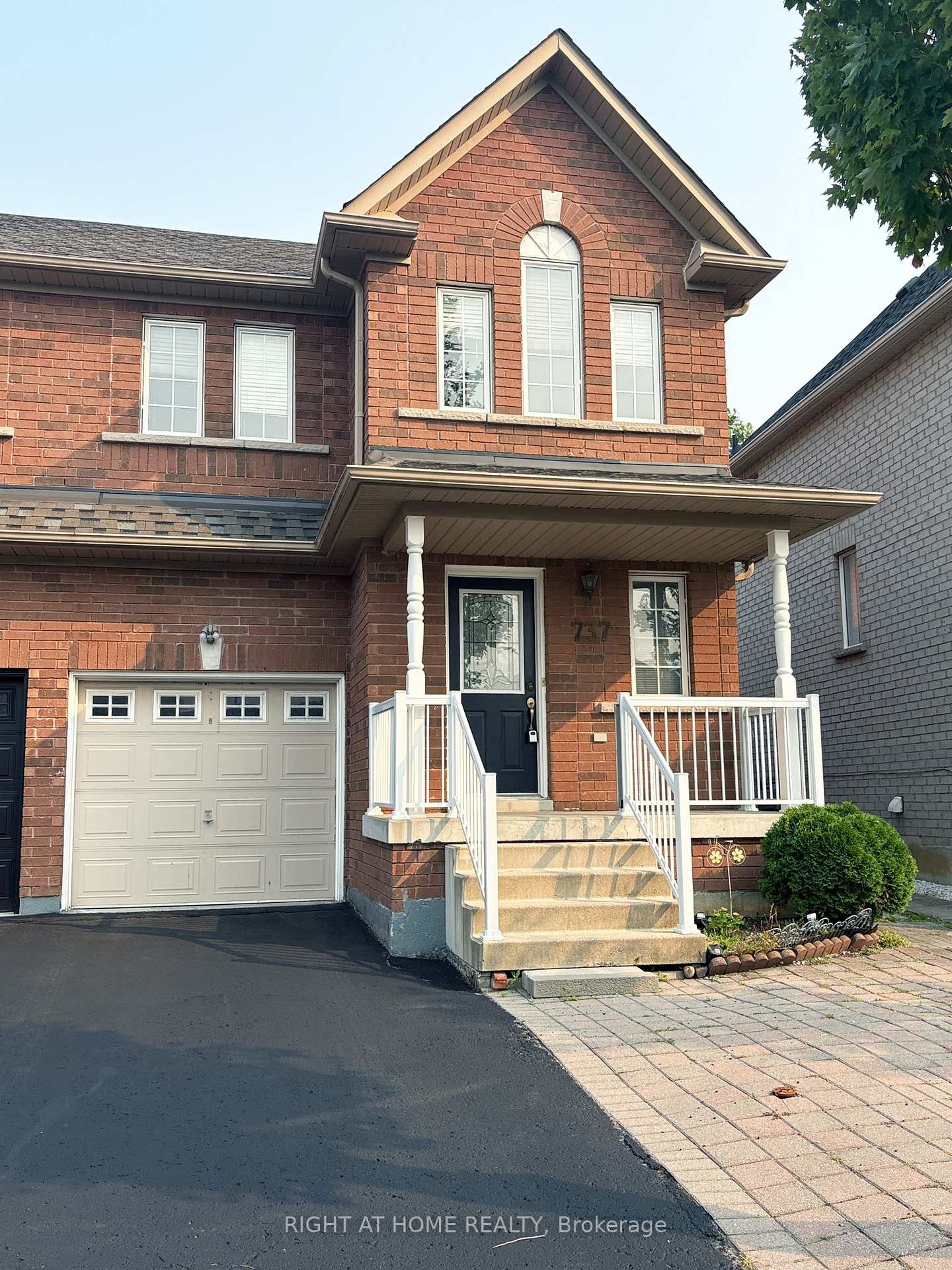 Photo 4 of 737 Caboto Trail, Markham, Village Green-South Unionville — HOMEH