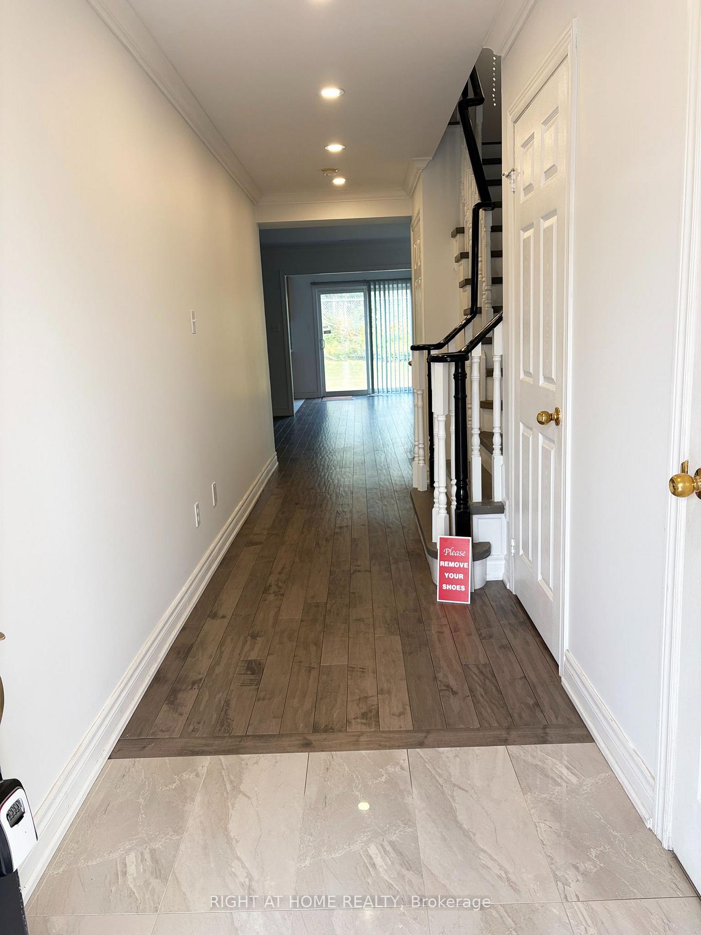 Photo 5 of 737 Caboto Trail, Markham, Village Green-South Unionville — HOMEH