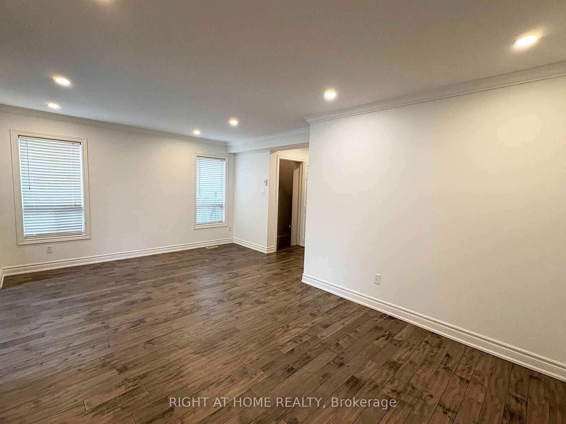 Photo 10 of 737 Caboto Trail, Markham, Village Green-South Unionville — HOMEH