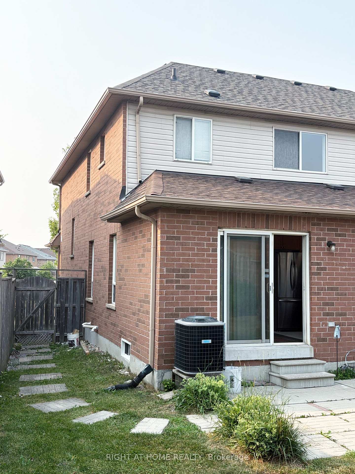 Photo 34 of 737 Caboto Trail, Markham, Village Green-South Unionville — HOMEH