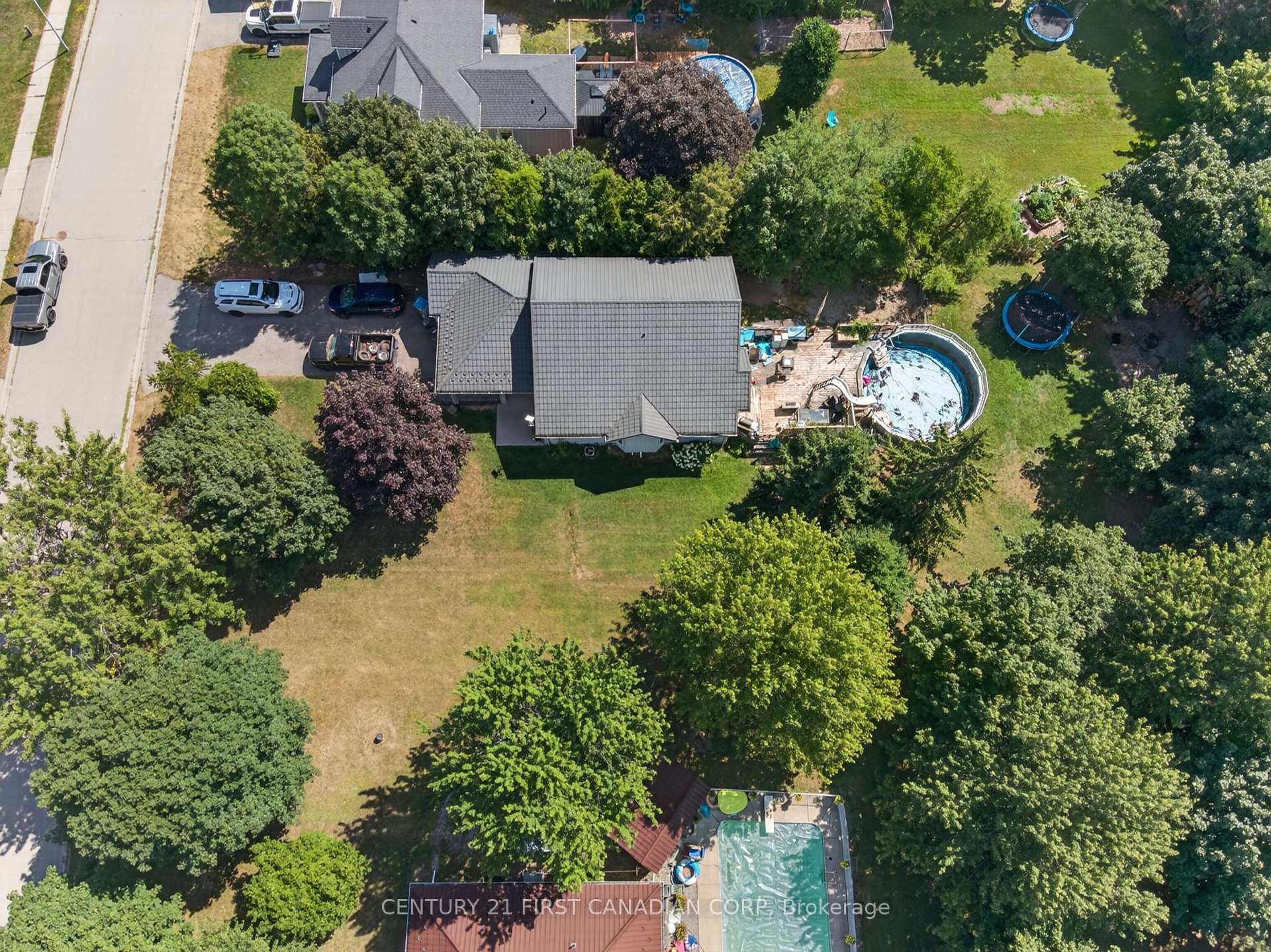 Photo 5 of 157 Princess Street, Lucan Biddulph, Lucan — HOMEH